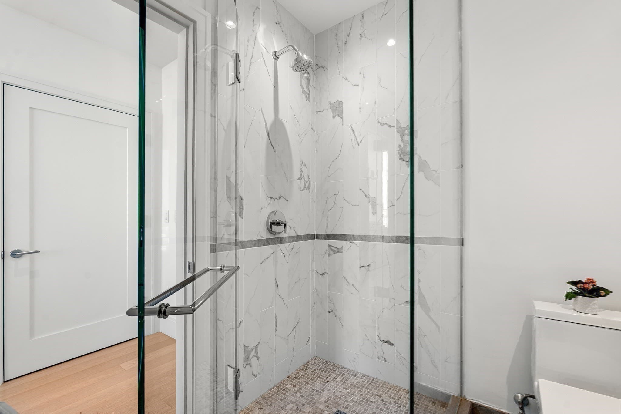 Condominium at 380 Harrison Ave # G, Boston MA 02118, photo 27 of 42