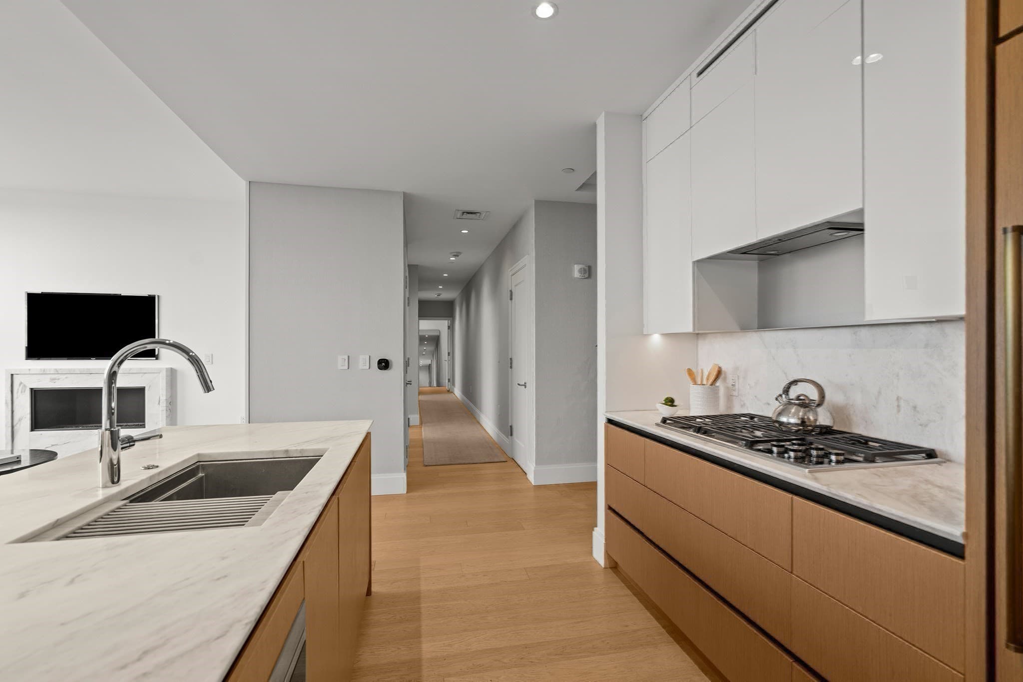 Condominium at 380 Harrison Ave # G, Boston MA 02118, photo 13 of 42