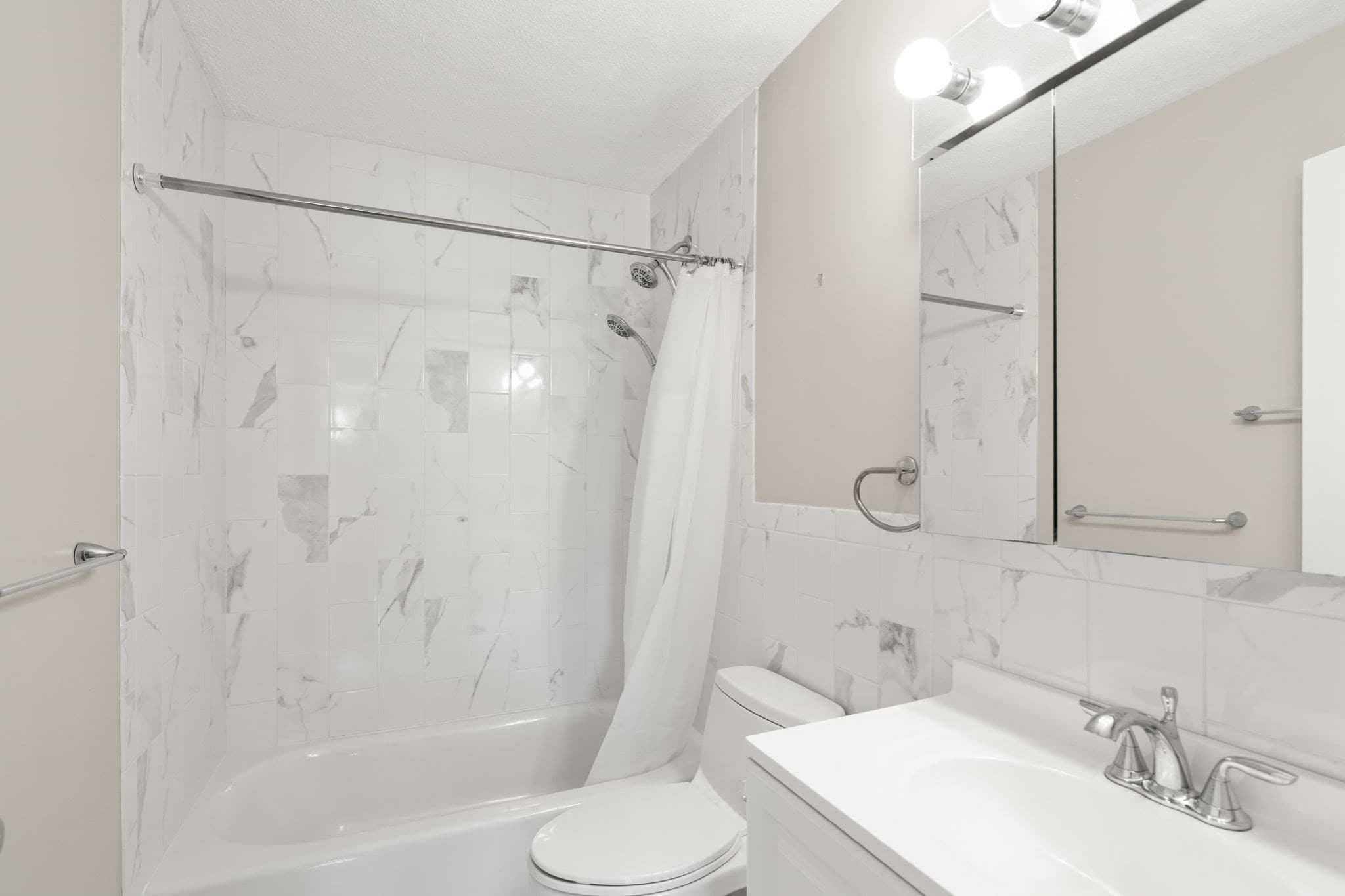 Condominium at 655 Saw Mill Brook Parkway # 20, Newton MA 02459, Newton, photo 8 of 16