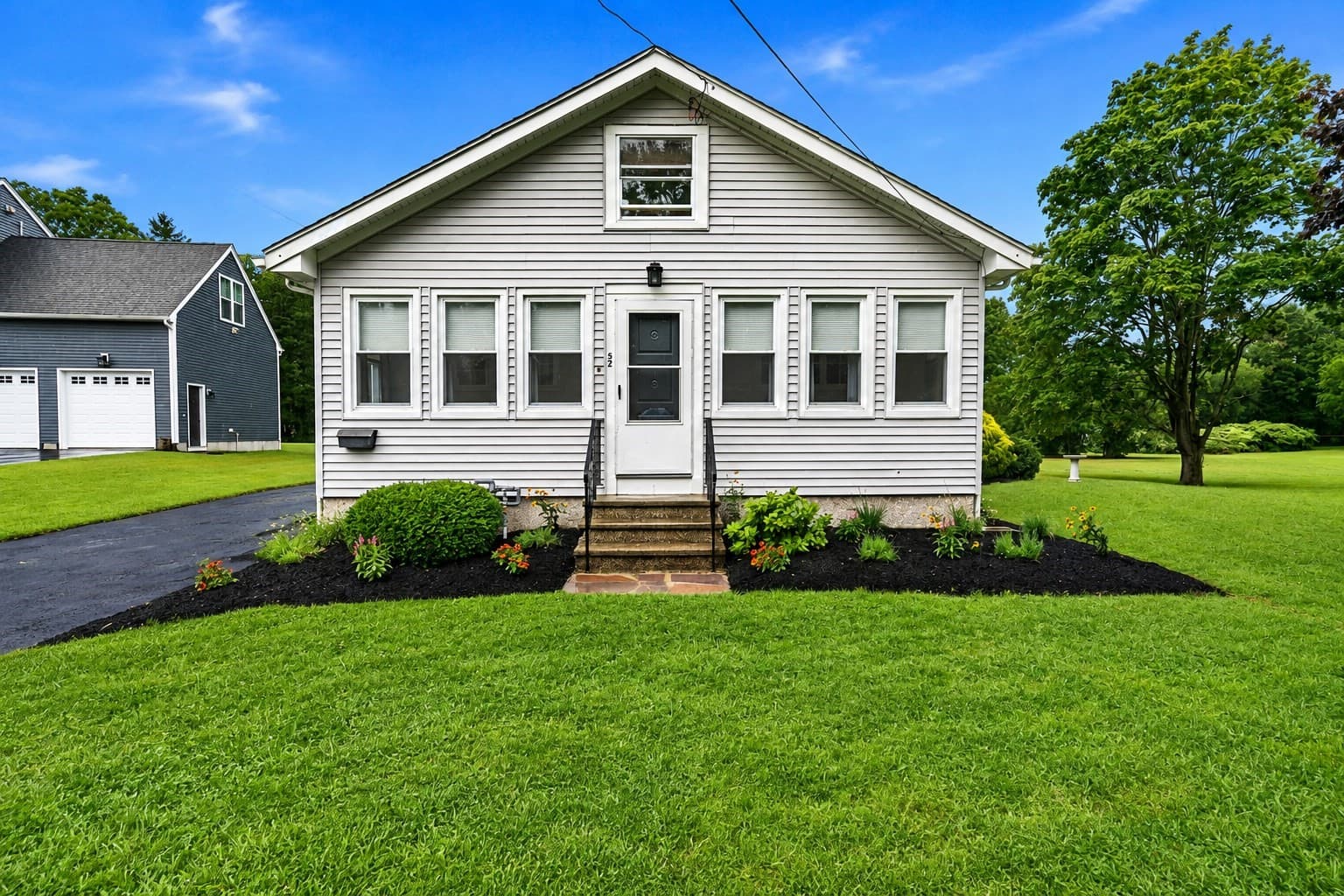 52 Calef Ave, Swansea MA 02777