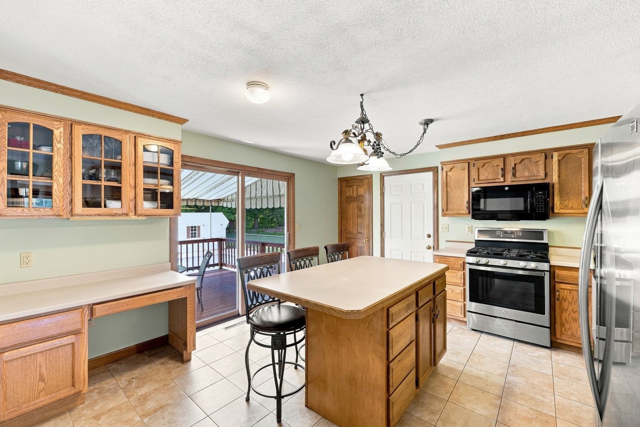 Single Family Residence at 89 Zachary Ln, Agawam MA 01001, Agawam, photo 14 of 42