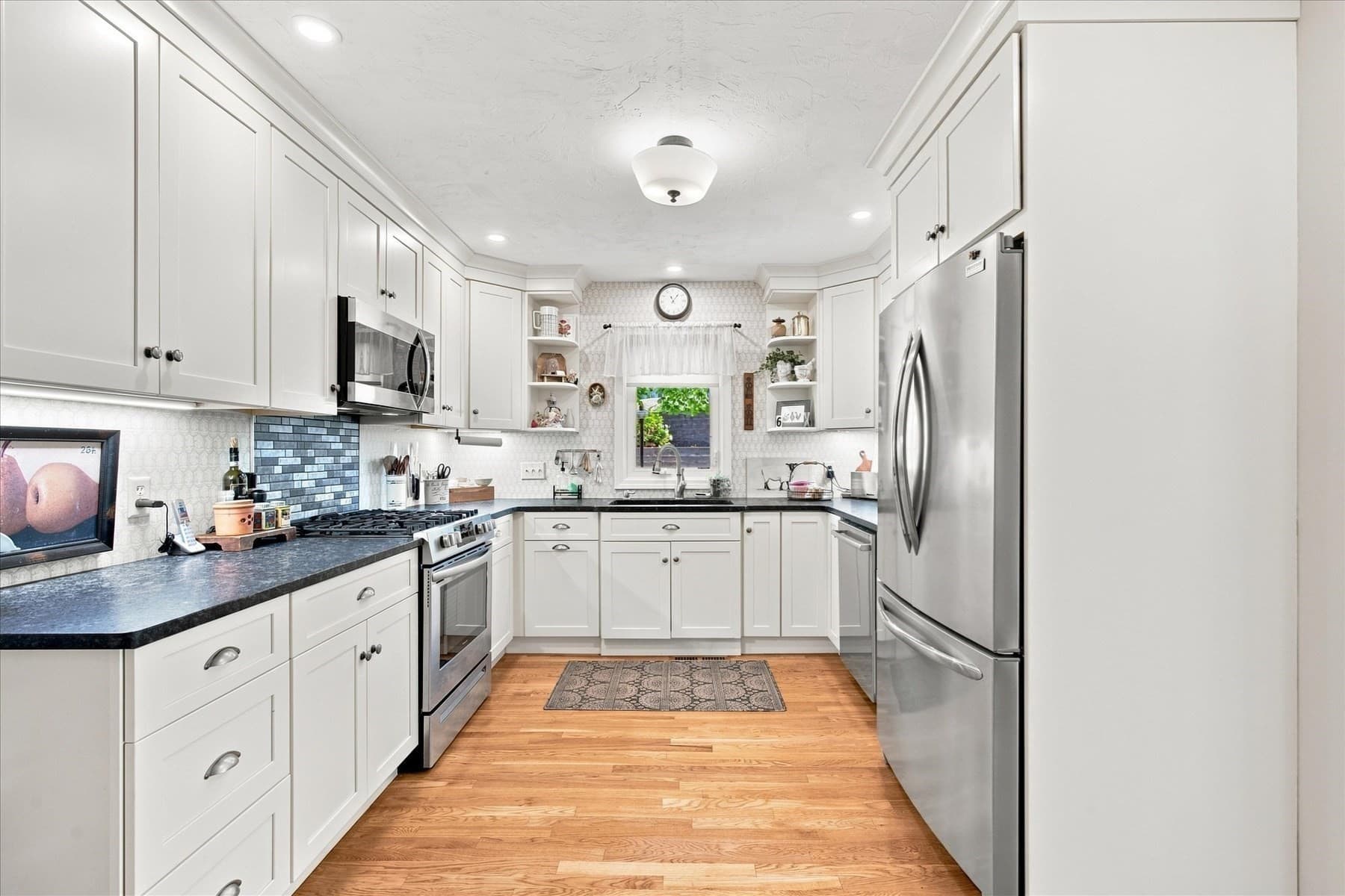 Condominium at 6 Aspen Rd # 6, Bourne MA 02532, Bourne, photo 6 of 32