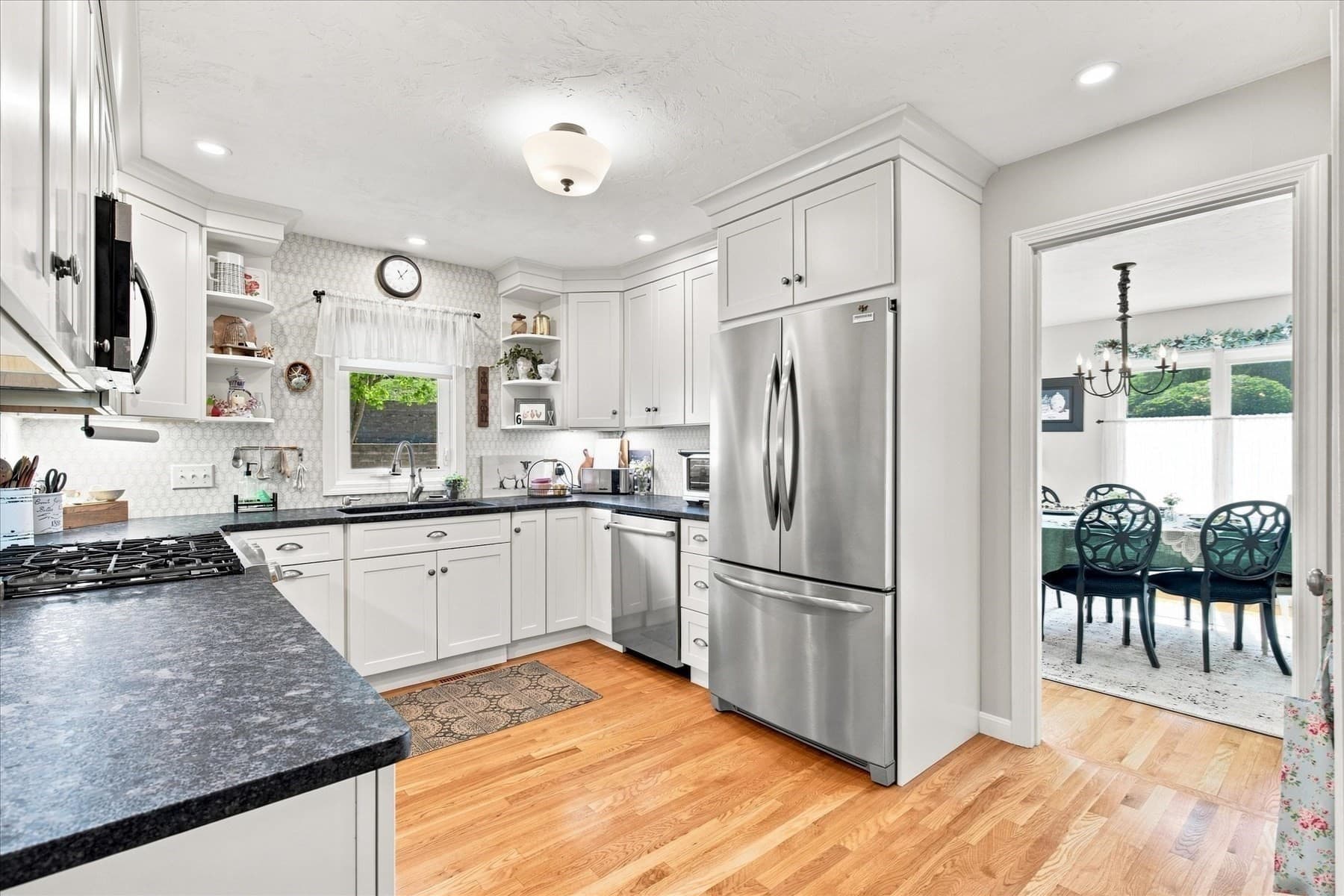 Condominium at 6 Aspen Rd # 6, Bourne MA 02532, Bourne, photo 7 of 32