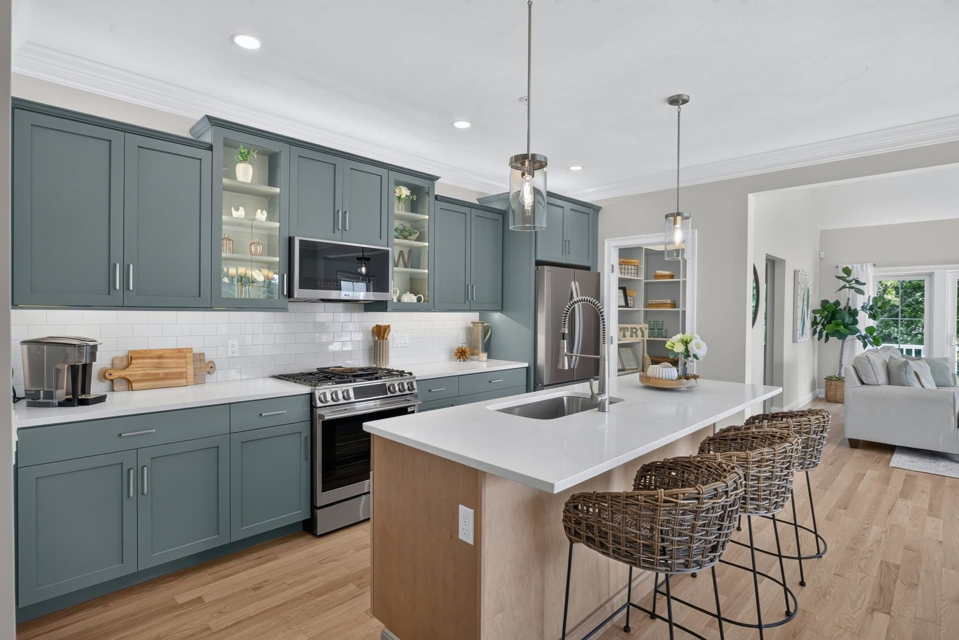 Single Family Residence at 33 Yellowcress, Plymouth MA 02360, photo 2 of 33
