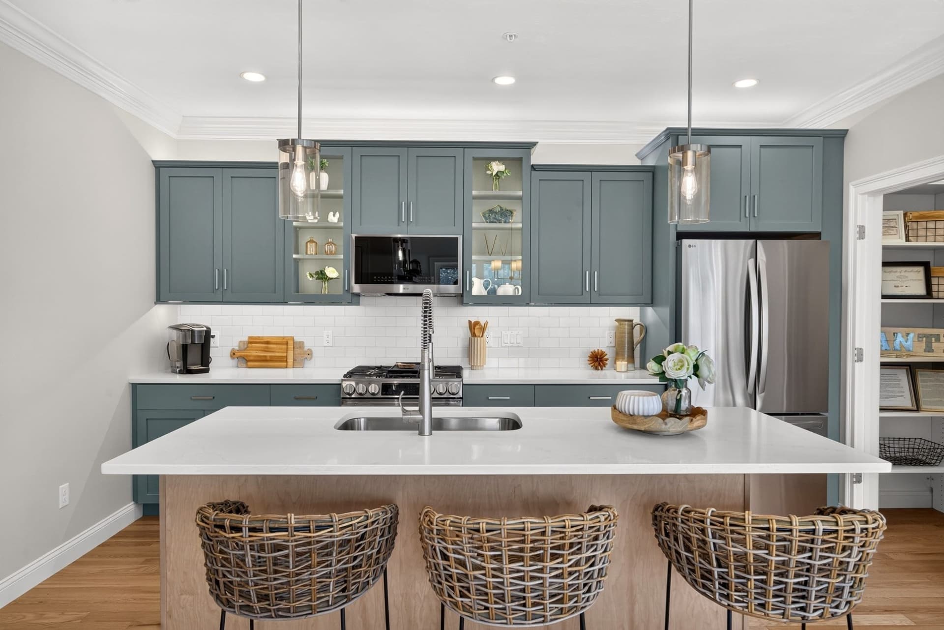 Single Family Residence at 33 Yellowcress, Plymouth MA 02360, photo 8 of 33