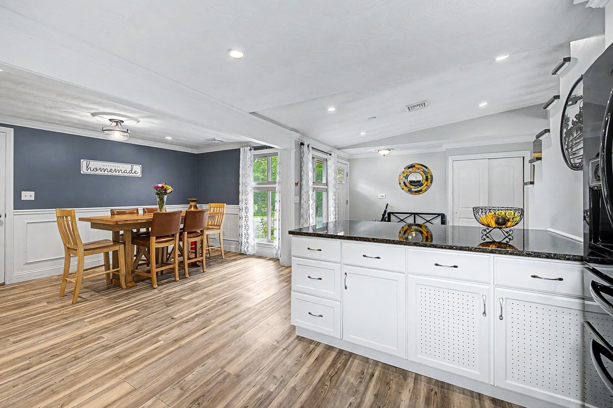 Single Family Residence at 9 Joseph Rd, Framingham MA 01701, Framingham, photo 9 of 28