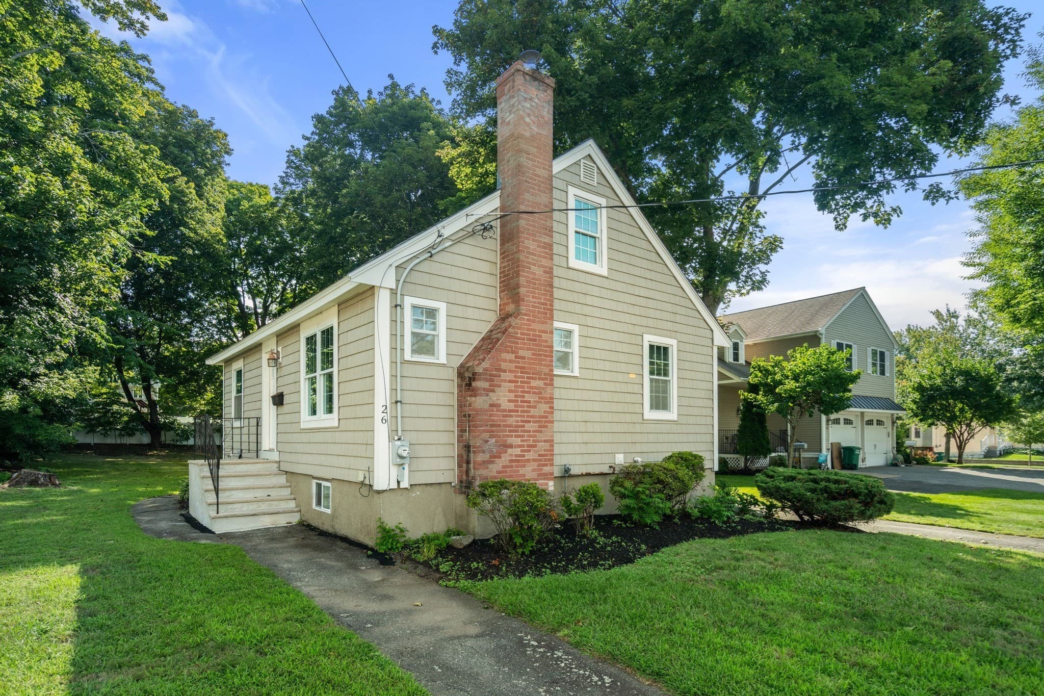 26 Elliott St, Reading MA 01867