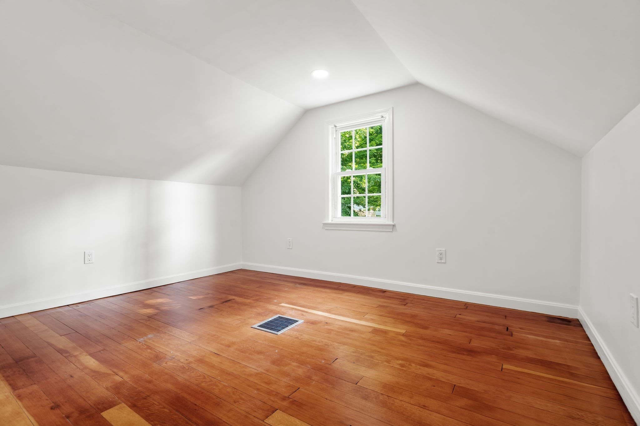 Single Family Residence at 26 Elliott St, Reading MA 01867, Reading, photo 9 of 22