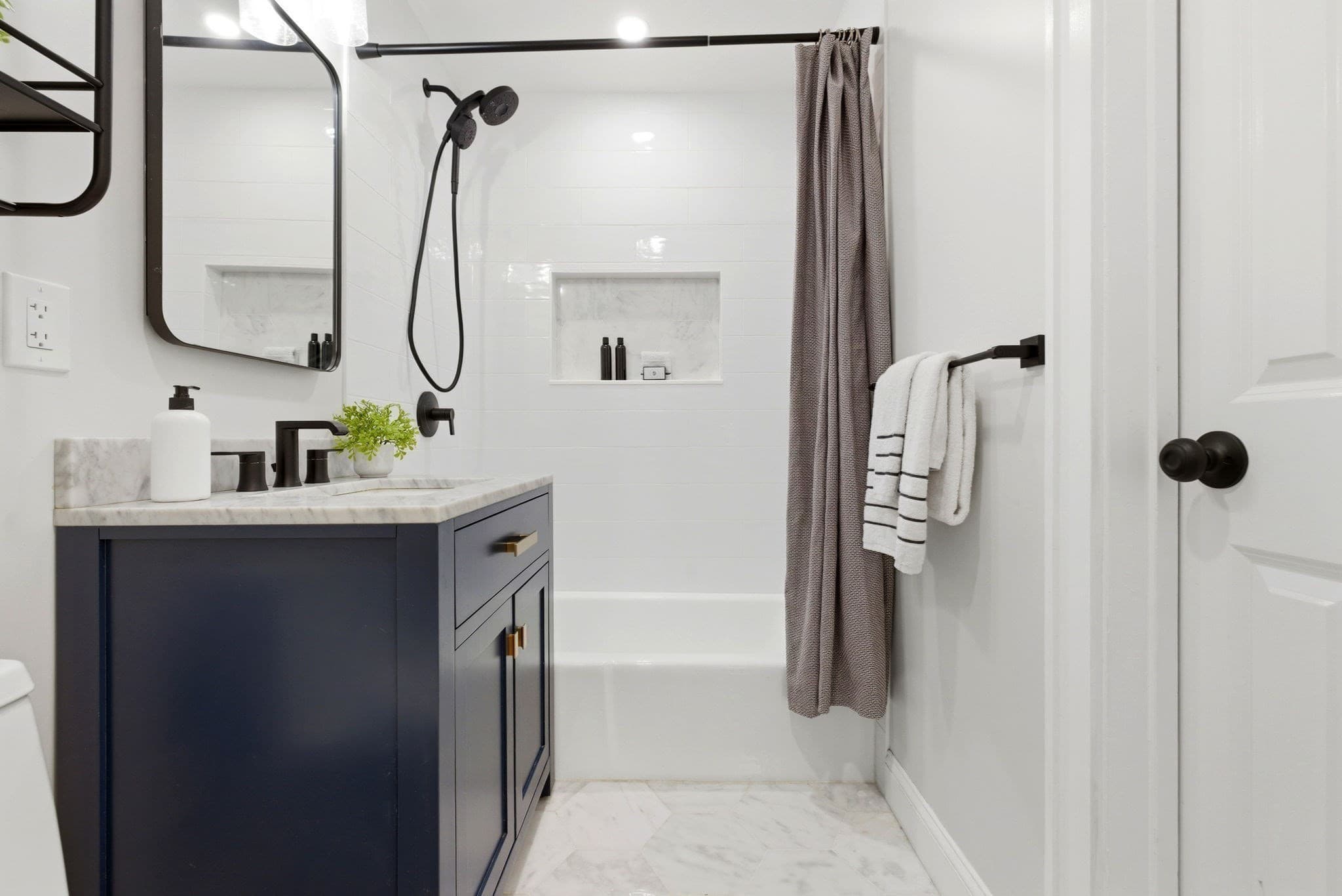 Condominium at 36 Worcester Sq # A, Boston MA 02118, photo 16 of 21