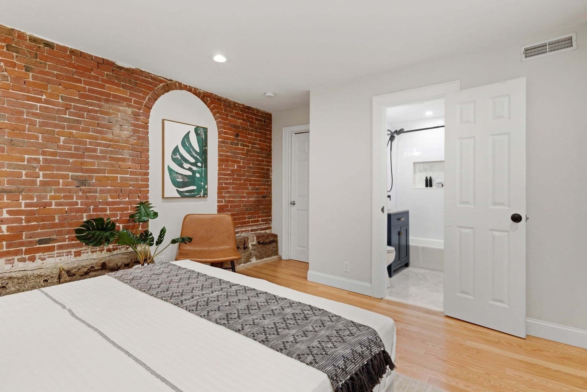 Condominium at 36 Worcester Sq # A, Boston MA 02118, photo 15 of 21
