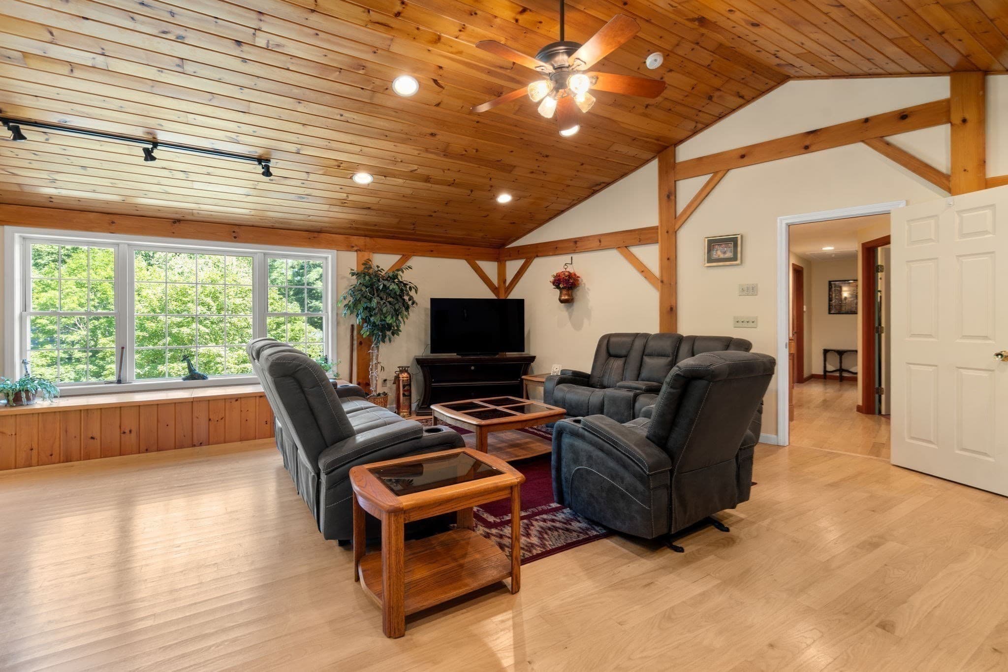 Single Family Residence at 256 Stoneybrook Rd, Fitchburg MA 01420, Fitchburg, photo 19 of 37