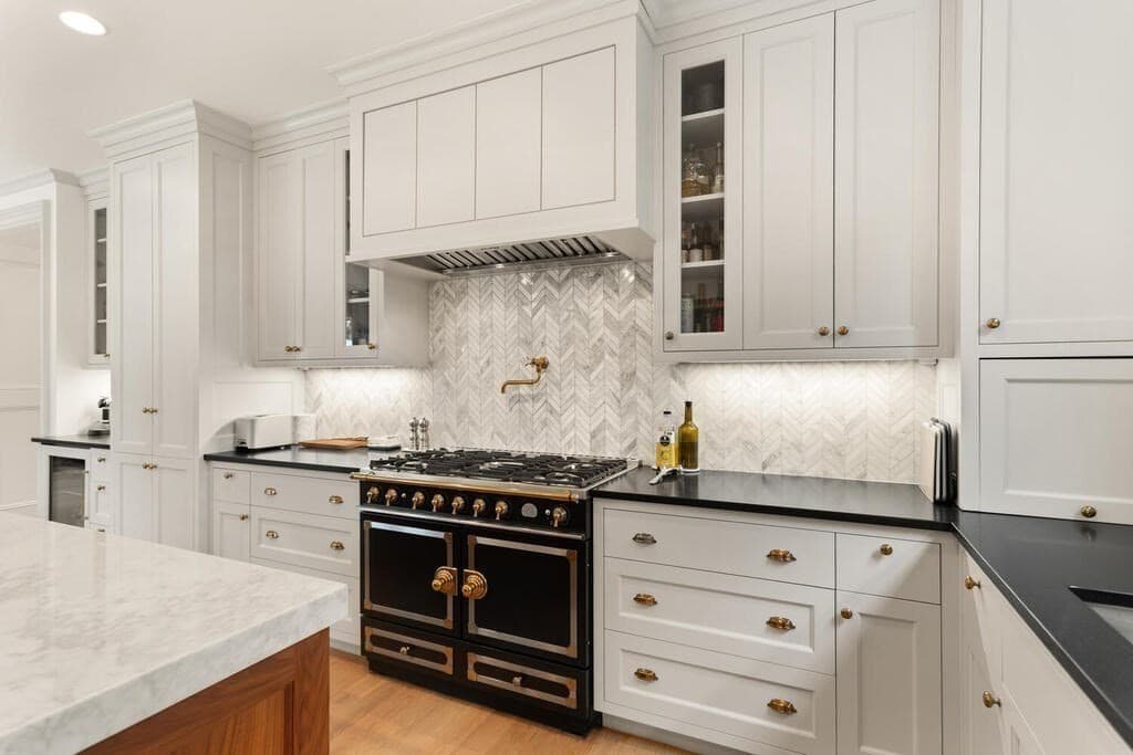 Single Family Residence at 4 Eliot Rd, Lexington MA 02421, Lexington, photo 3 of 41