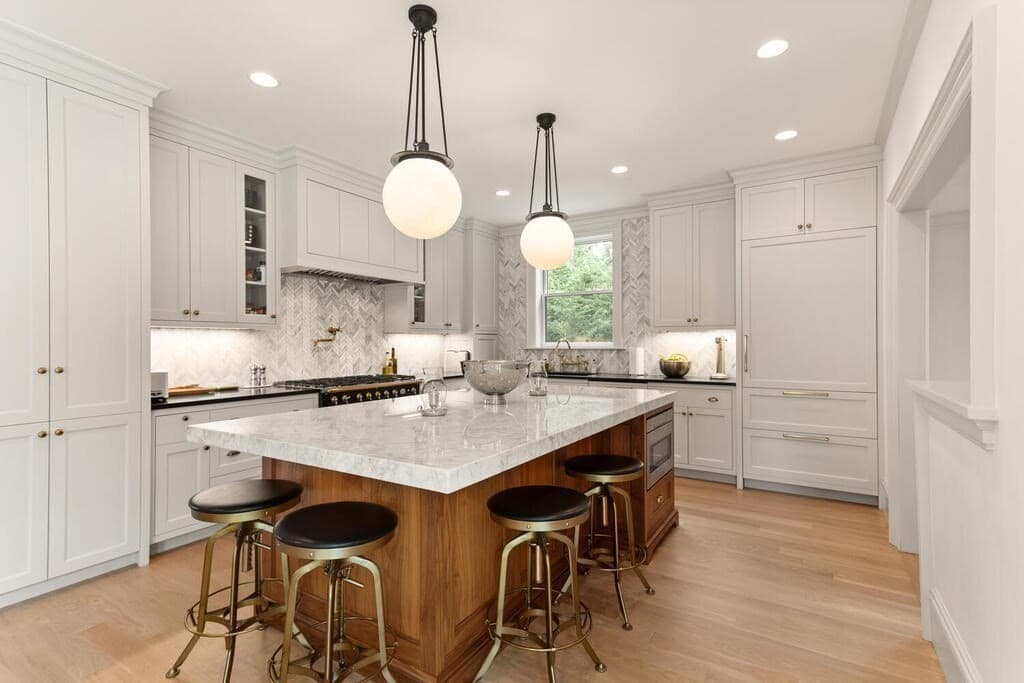 Single Family Residence at 4 Eliot Rd, Lexington MA 02421, Lexington, photo 4 of 41