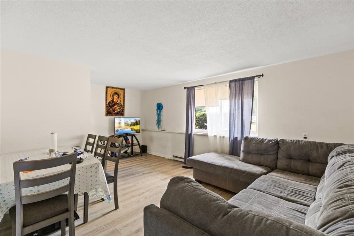 Condominium at 10 Royal Dane Dr # 79, Marshfield MA 02050, Marshfield, photo 6 of 14