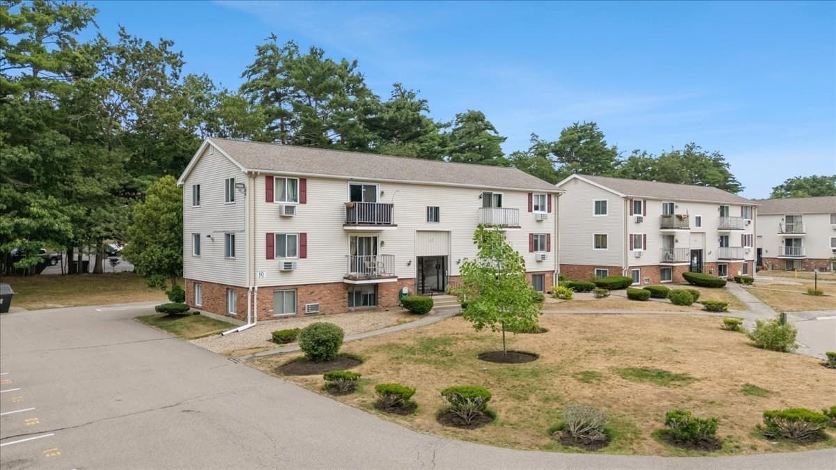 Condominium at 10 Royal Dane Dr # 79, Marshfield MA 02050, Marshfield, photo 13 of 14