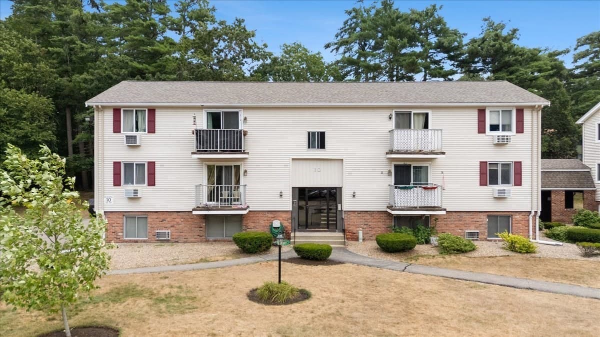 10 Royal Dane Dr # 79, Marshfield MA 02050