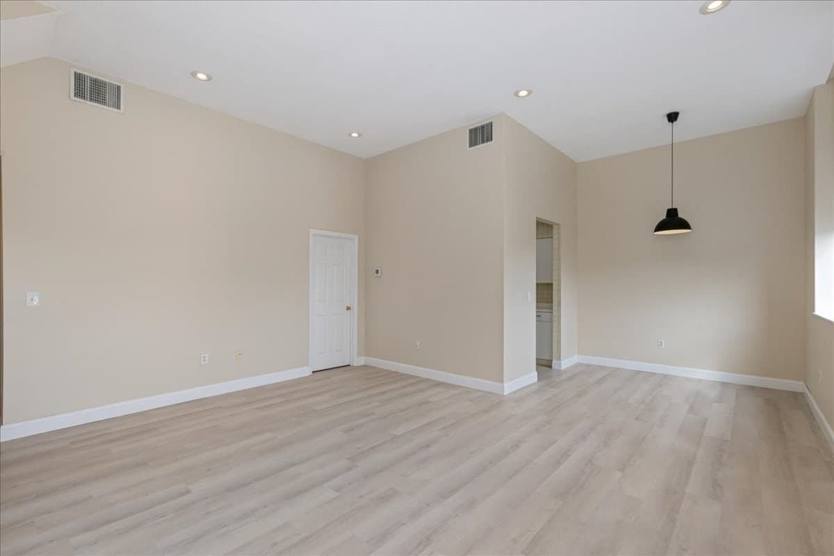 Condominium at 15 Ocean Ave # 203, Winthrop MA 02152, Winthrop, photo 5 of 32