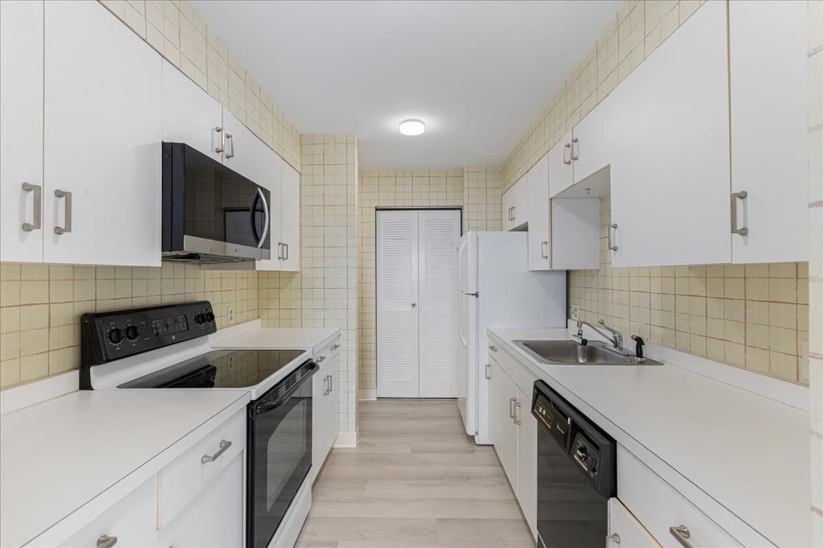 Condominium at 15 Ocean Ave # 203, Winthrop MA 02152, Winthrop, photo 9 of 32
