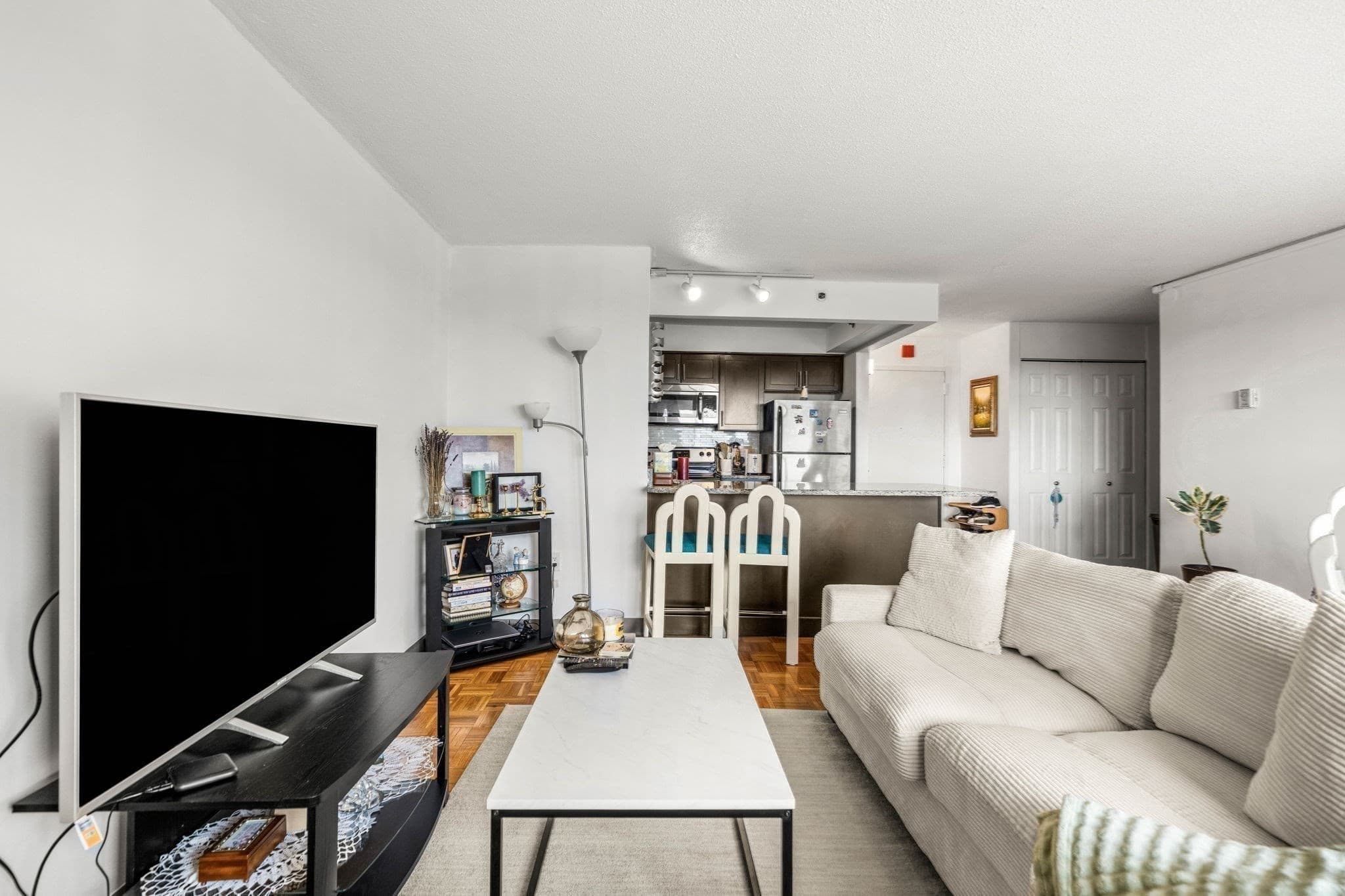 Condominium at 1025 Hancock St # 13B, Quincy MA 02169, Quincy, photo 13 of 35