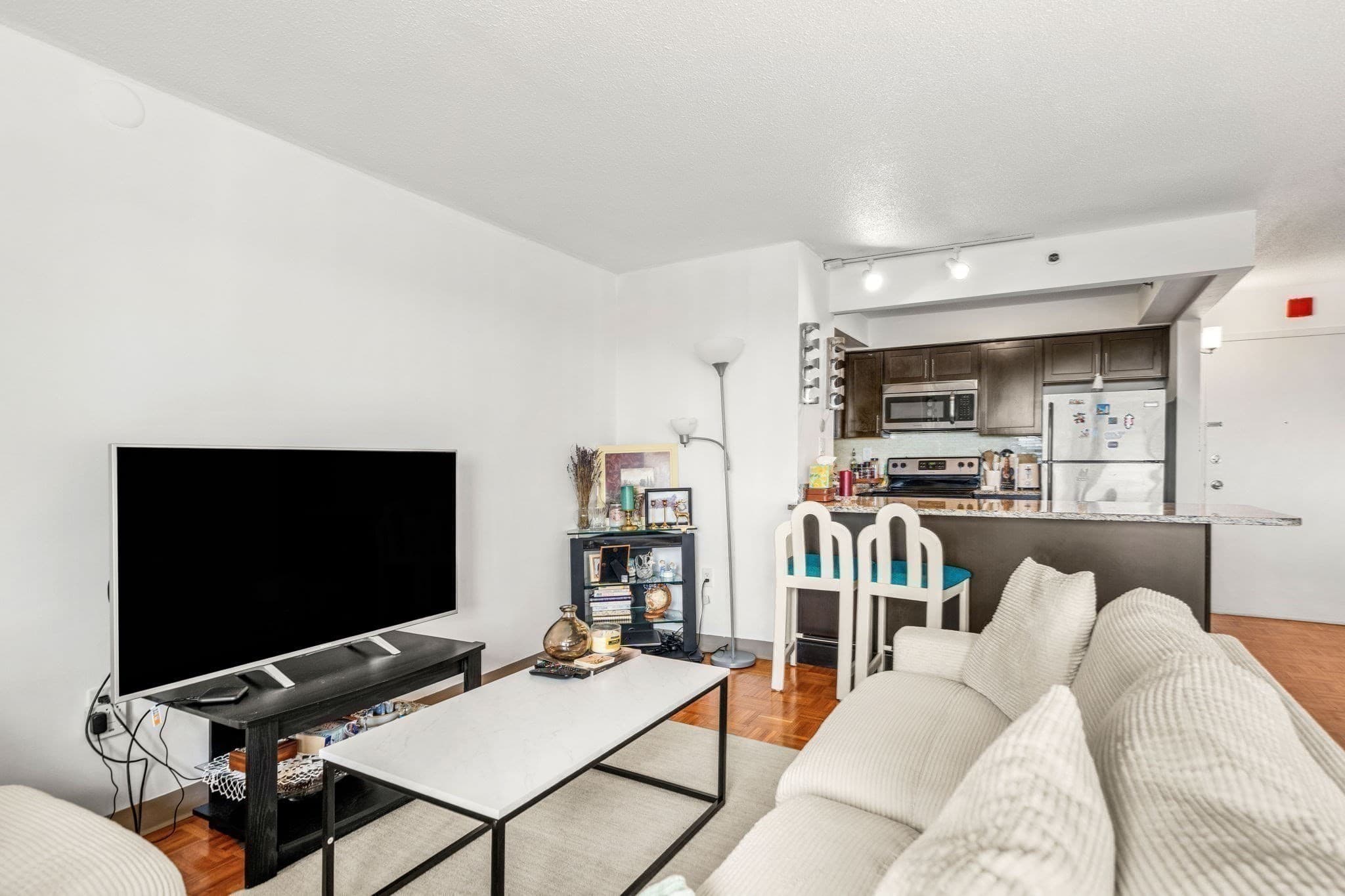 Condominium at 1025 Hancock St # 13B, Quincy MA 02169, Quincy, photo 12 of 35