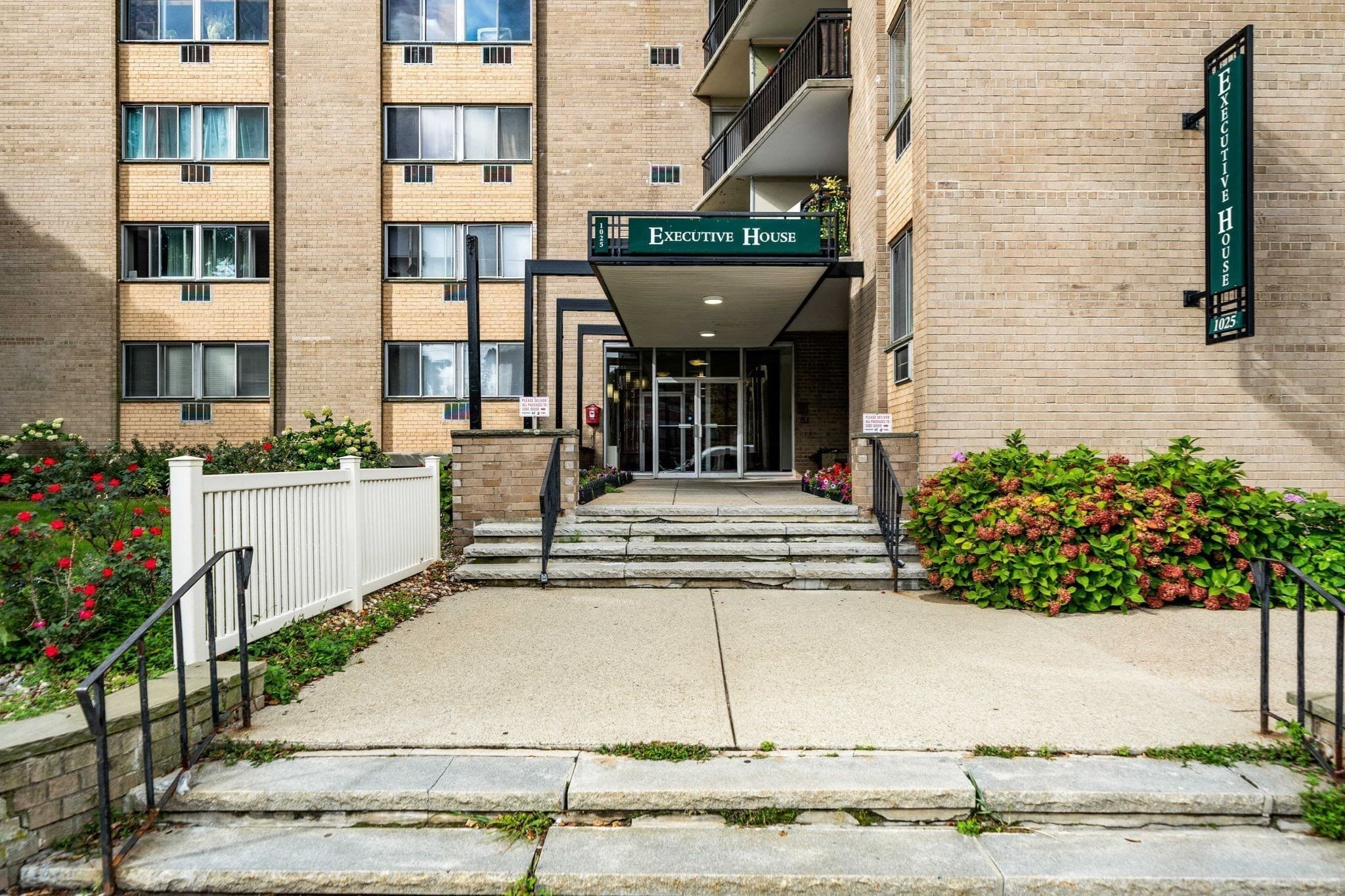 Condominium at 1025 Hancock St # 13B, Quincy MA 02169, Quincy, photo 32 of 35