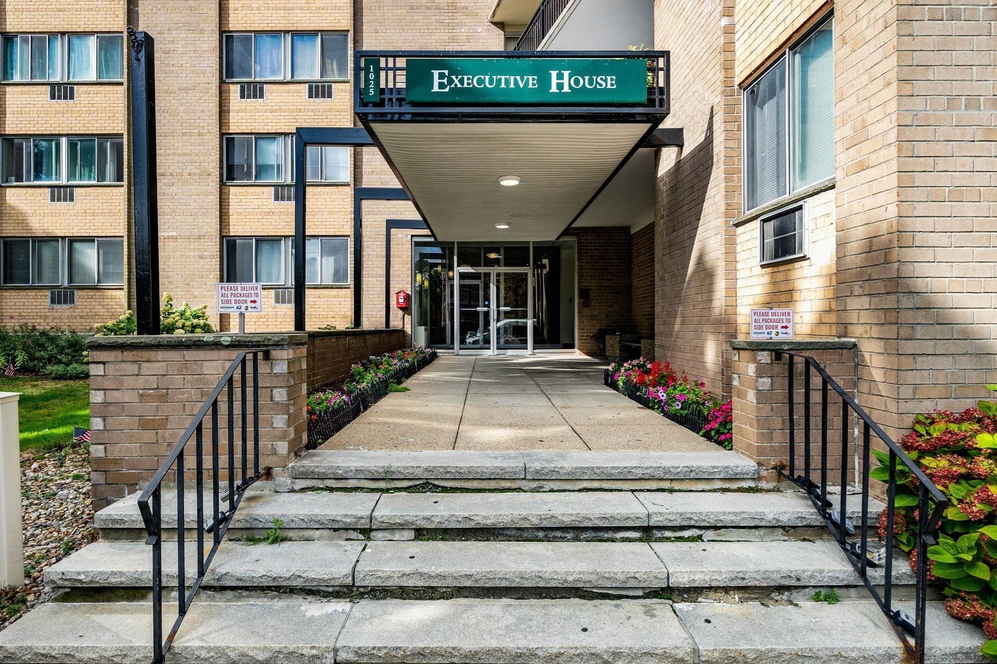 Condominium at 1025 Hancock St # 13B, Quincy MA 02169, Quincy, photo 5 of 35