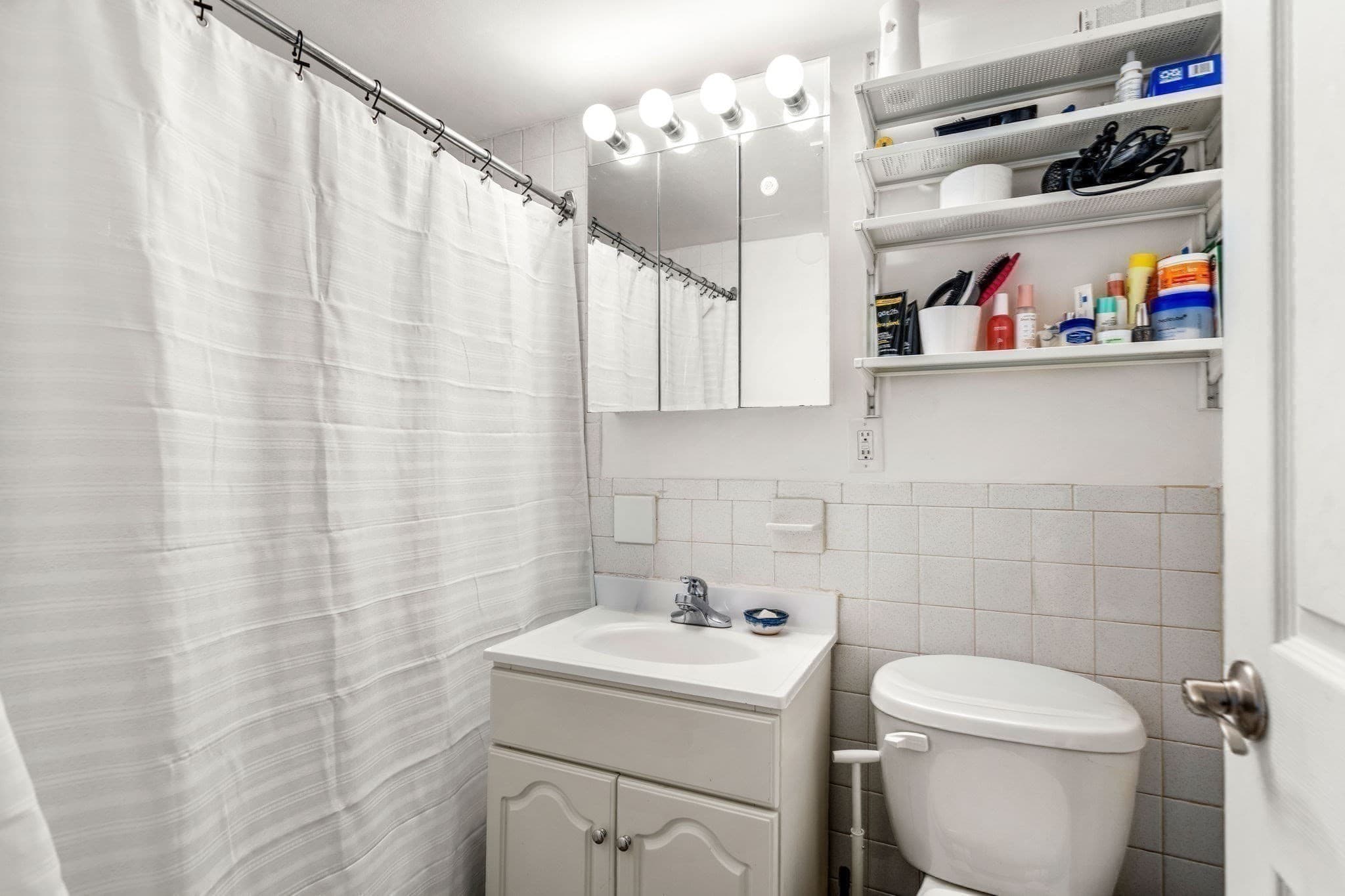 Condominium at 1025 Hancock St # 13B, Quincy MA 02169, Quincy, photo 15 of 35