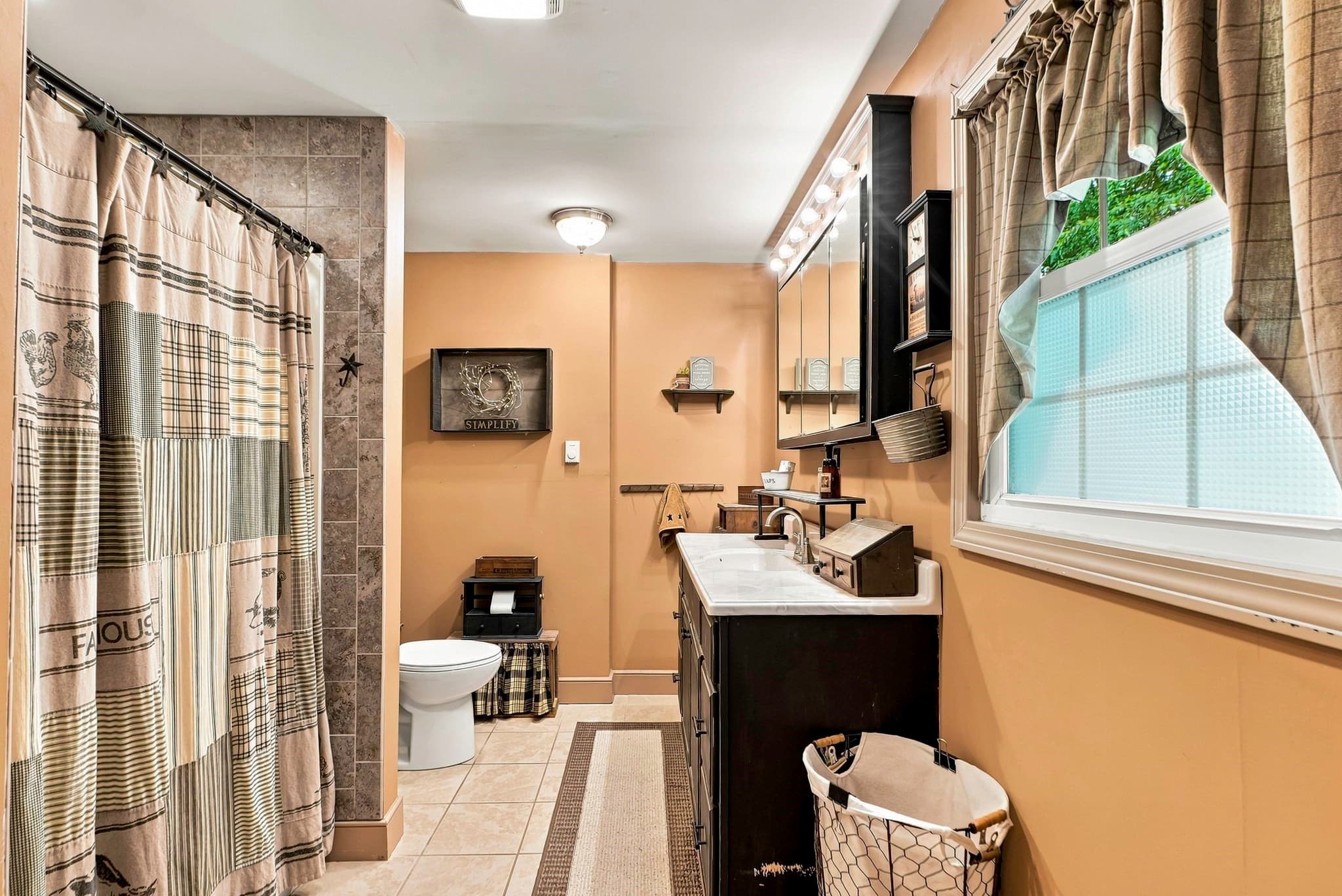Single Family Residence at 138 Purchase St, Milford MA 01757, Milford, photo 18 of 40
