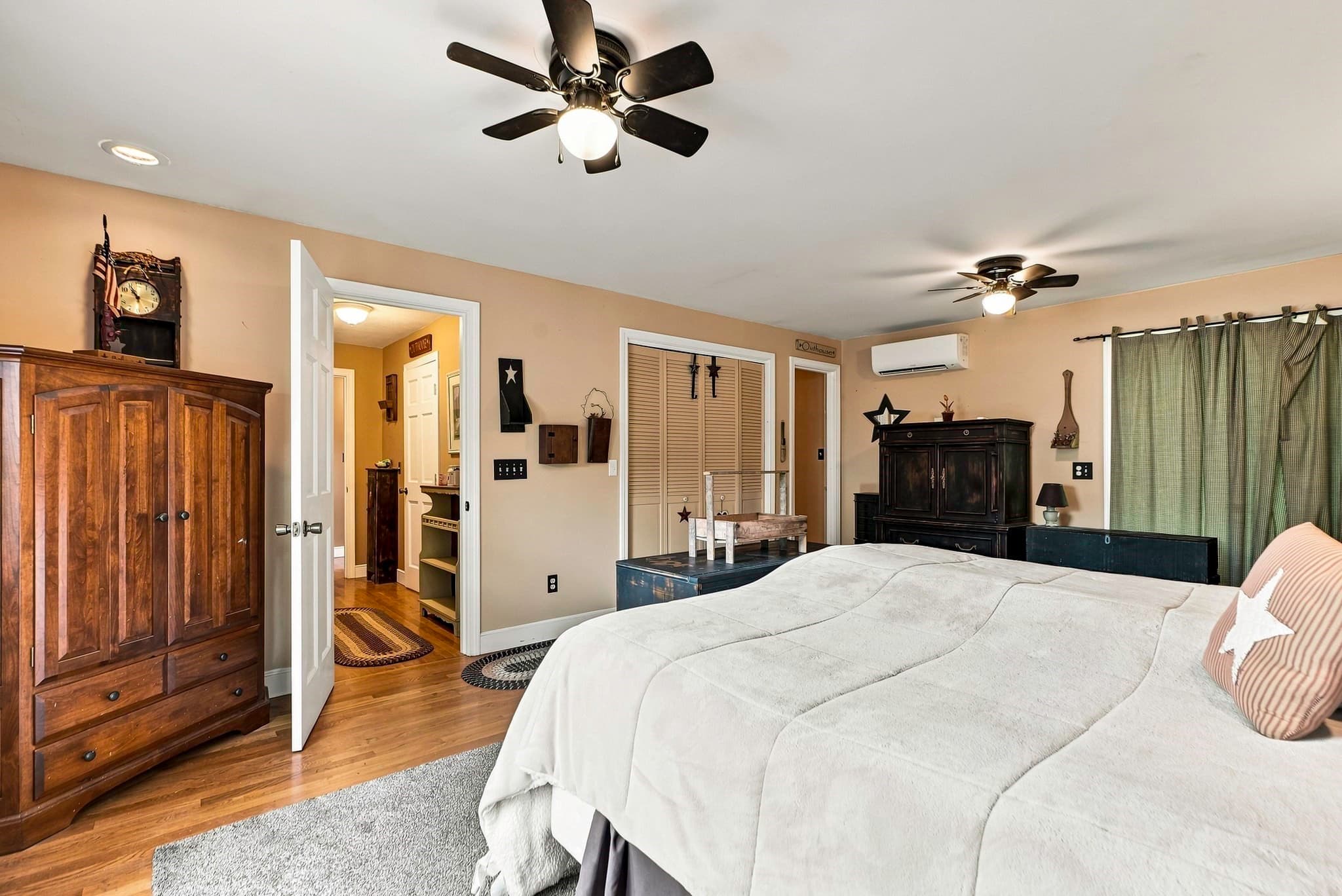 Single Family Residence at 138 Purchase St, Milford MA 01757, Milford, photo 15 of 40