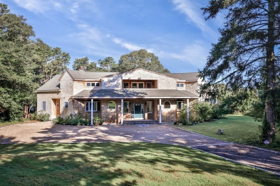 267 Barnes Road, Oak Bluffs MA 02557