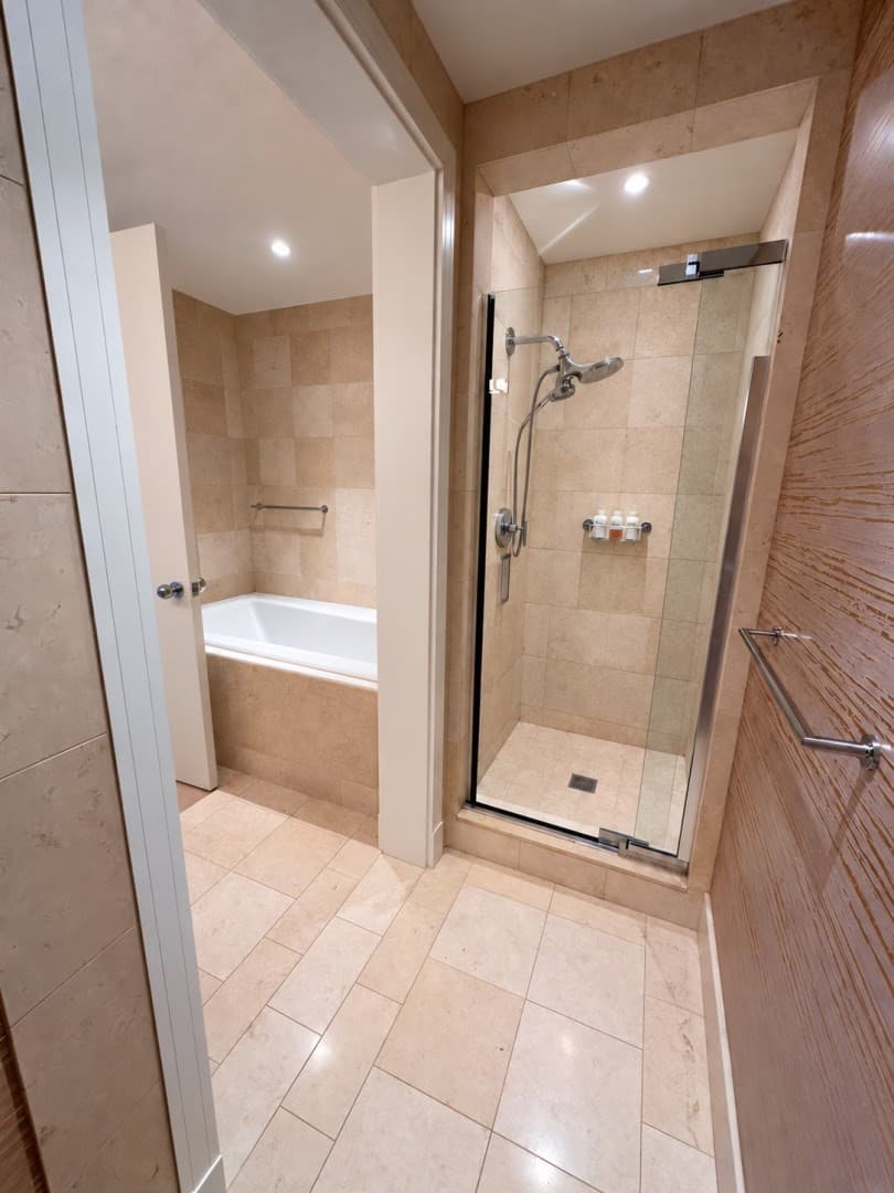 Condominium at 500 Atlantic Ave # 17J, Boston MA 02210, photo 14 of 33