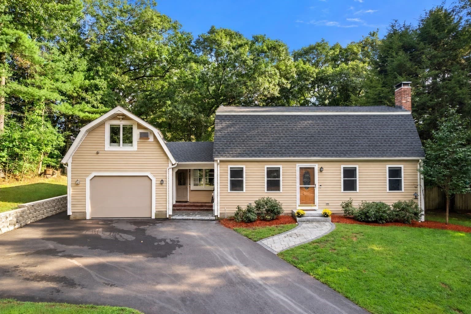 Single Family Residence at 26 Joyce Ln, Bellingham MA 02019, Bellingham, photo 2 of 37