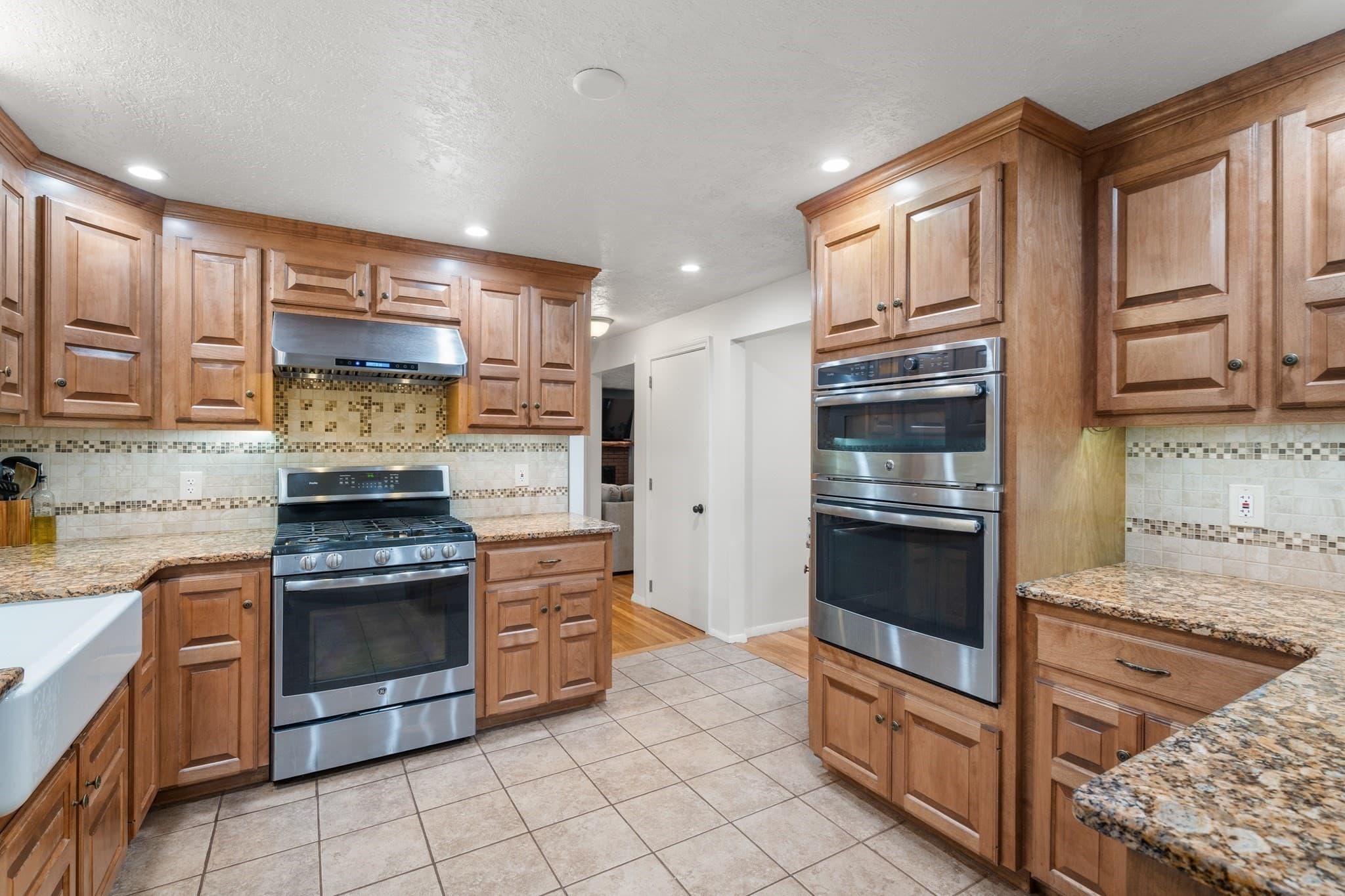 Single Family Residence at 26 Joyce Ln, Bellingham MA 02019, Bellingham, photo 13 of 37