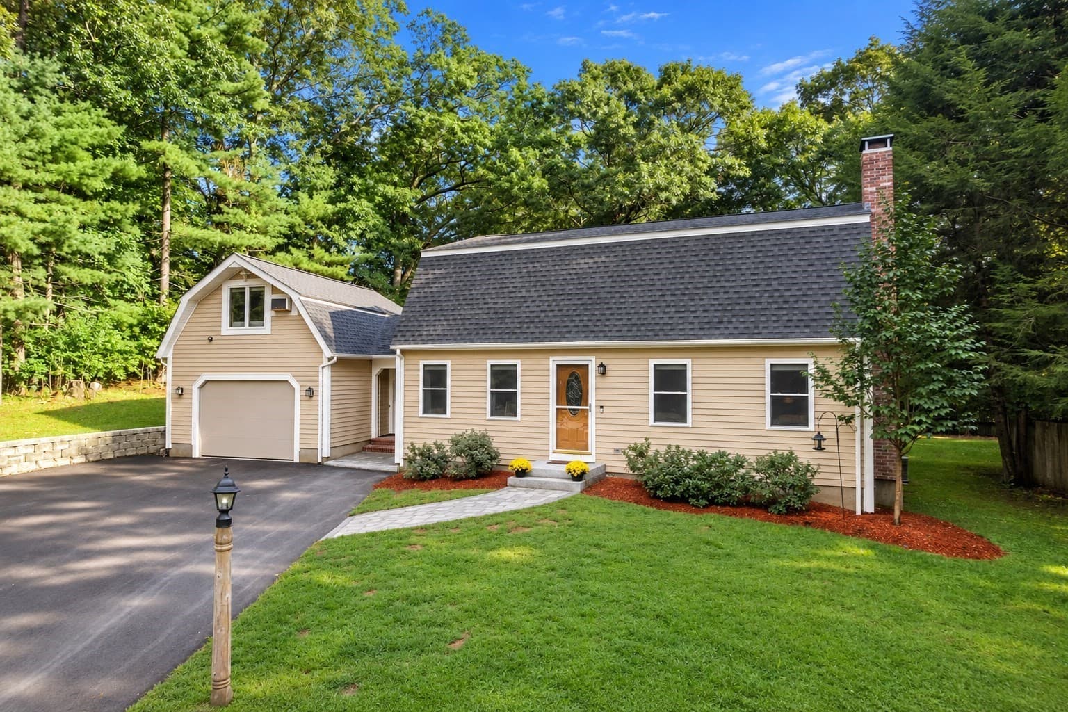 26 Joyce Ln, Bellingham MA 02019