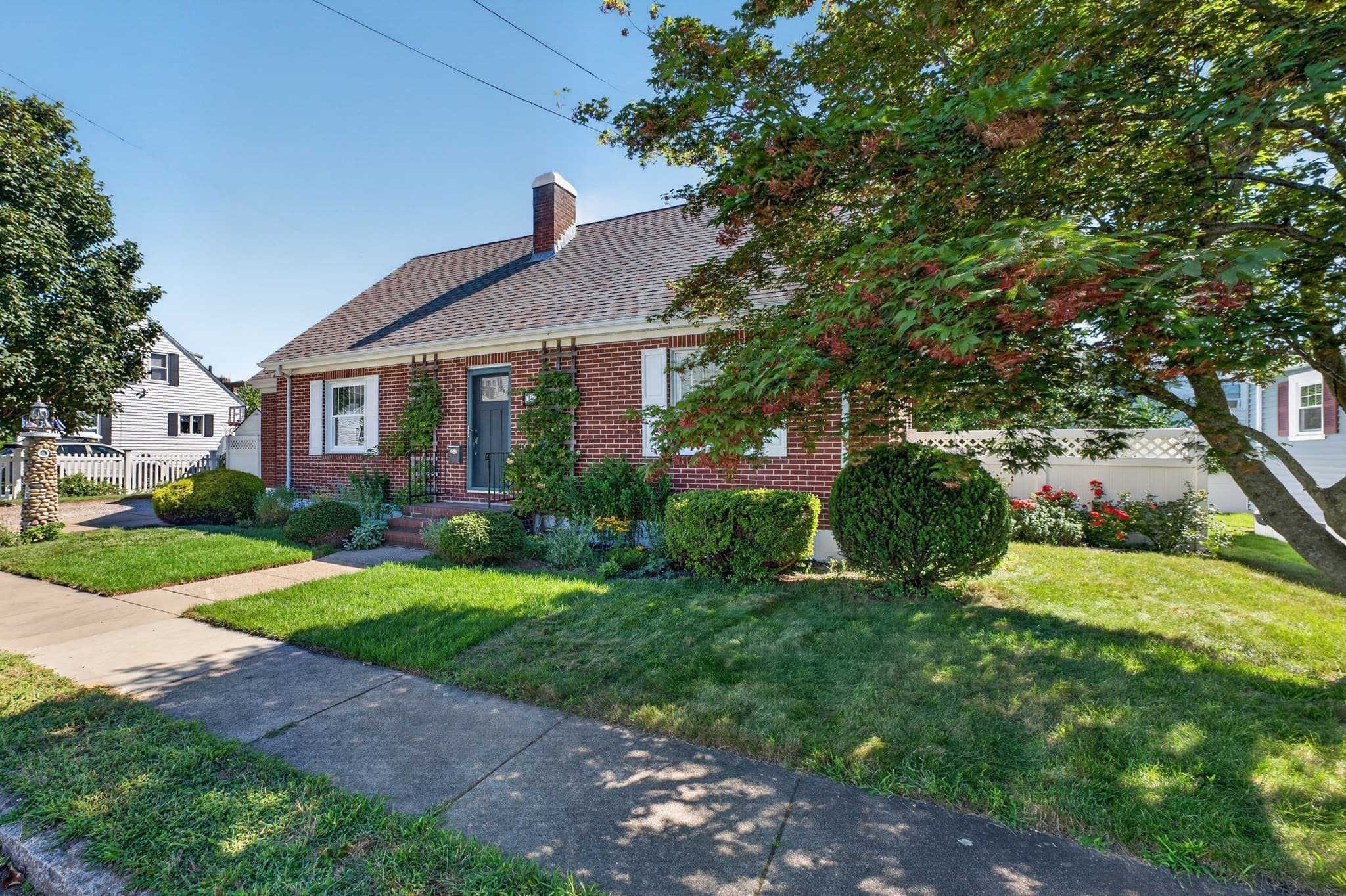 Single Family Residence at 10 West St, New Bedford MA 02740, New Bedford, photo 3 of 37