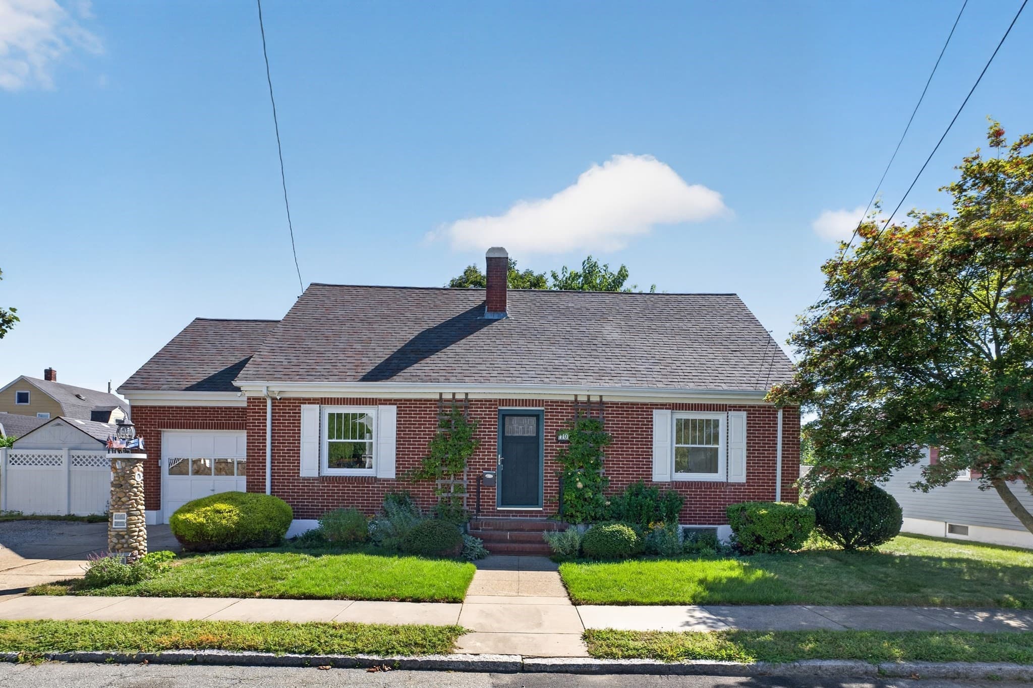 10 West St, New Bedford MA 02740