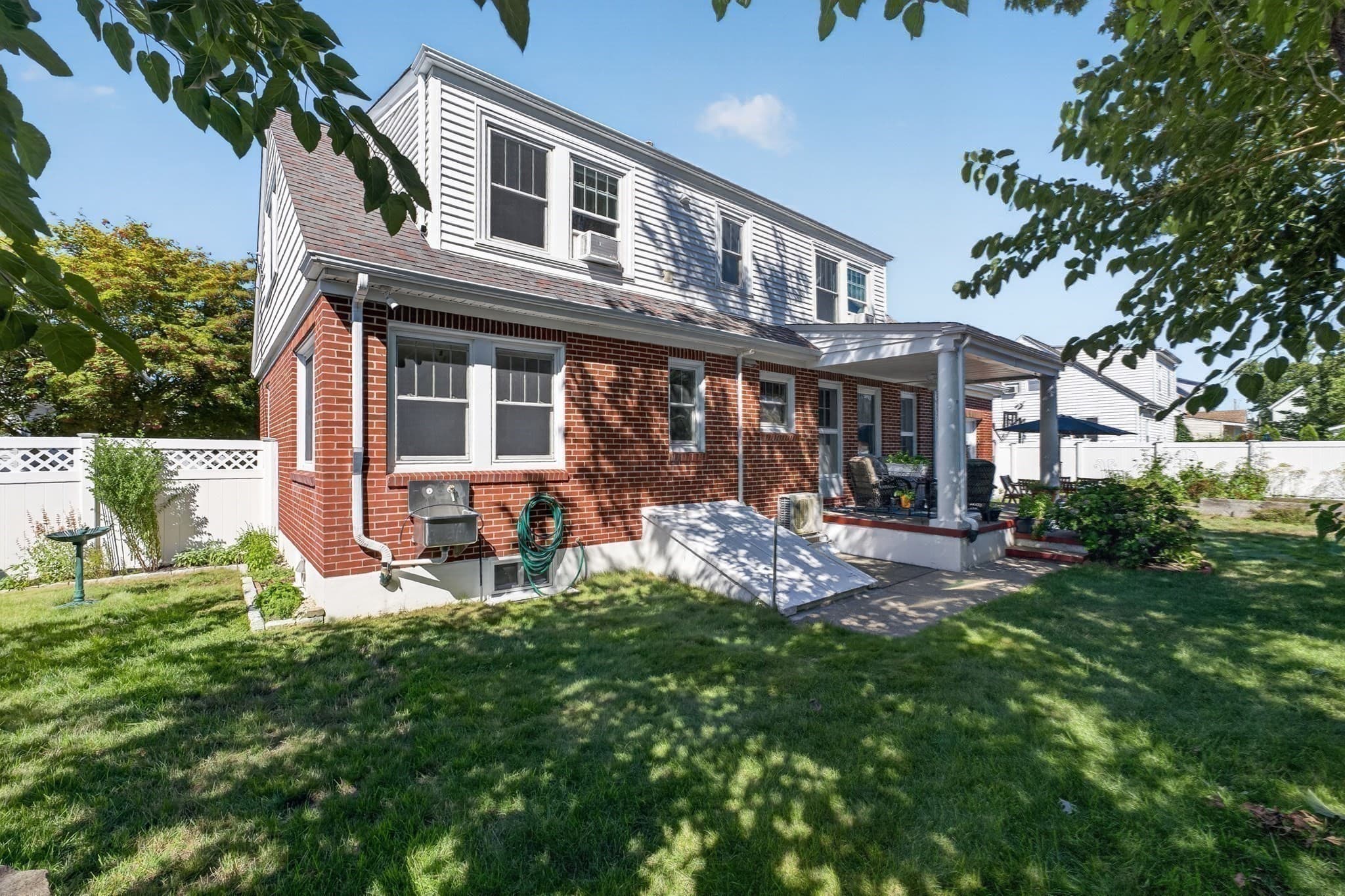 Single Family Residence at 10 West St, New Bedford MA 02740, New Bedford, photo 31 of 37