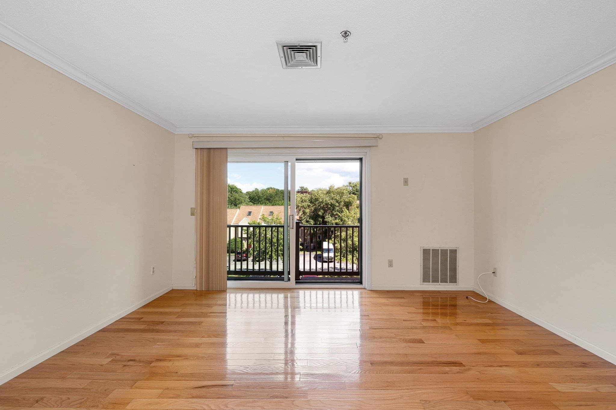 Condominium at 102 Hunter's Run # 102, Haverhill MA 01832, Haverhill, photo 12 of 34