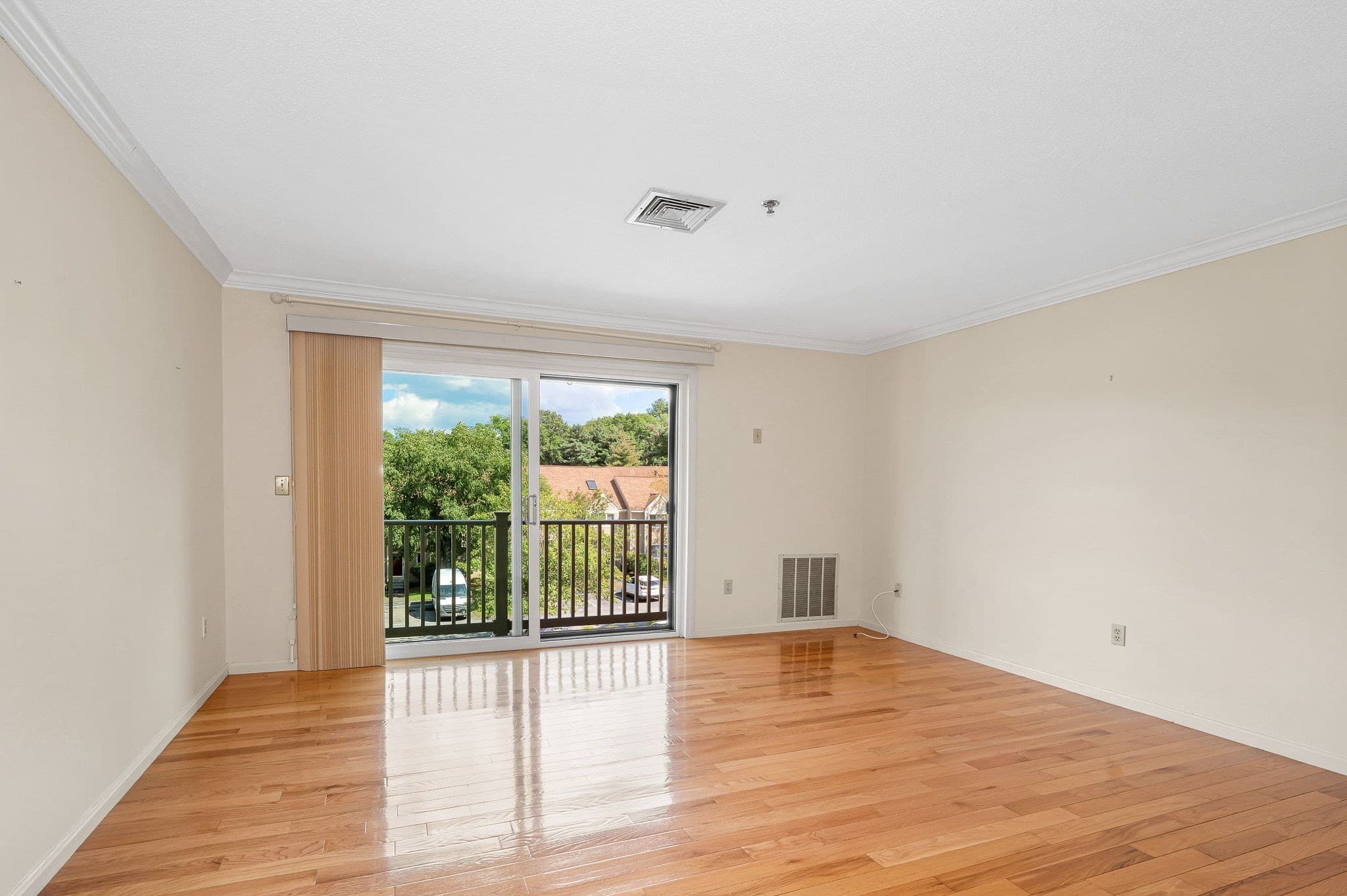 Condominium at 102 Hunter's Run # 102, Haverhill MA 01832, Haverhill, photo 11 of 34