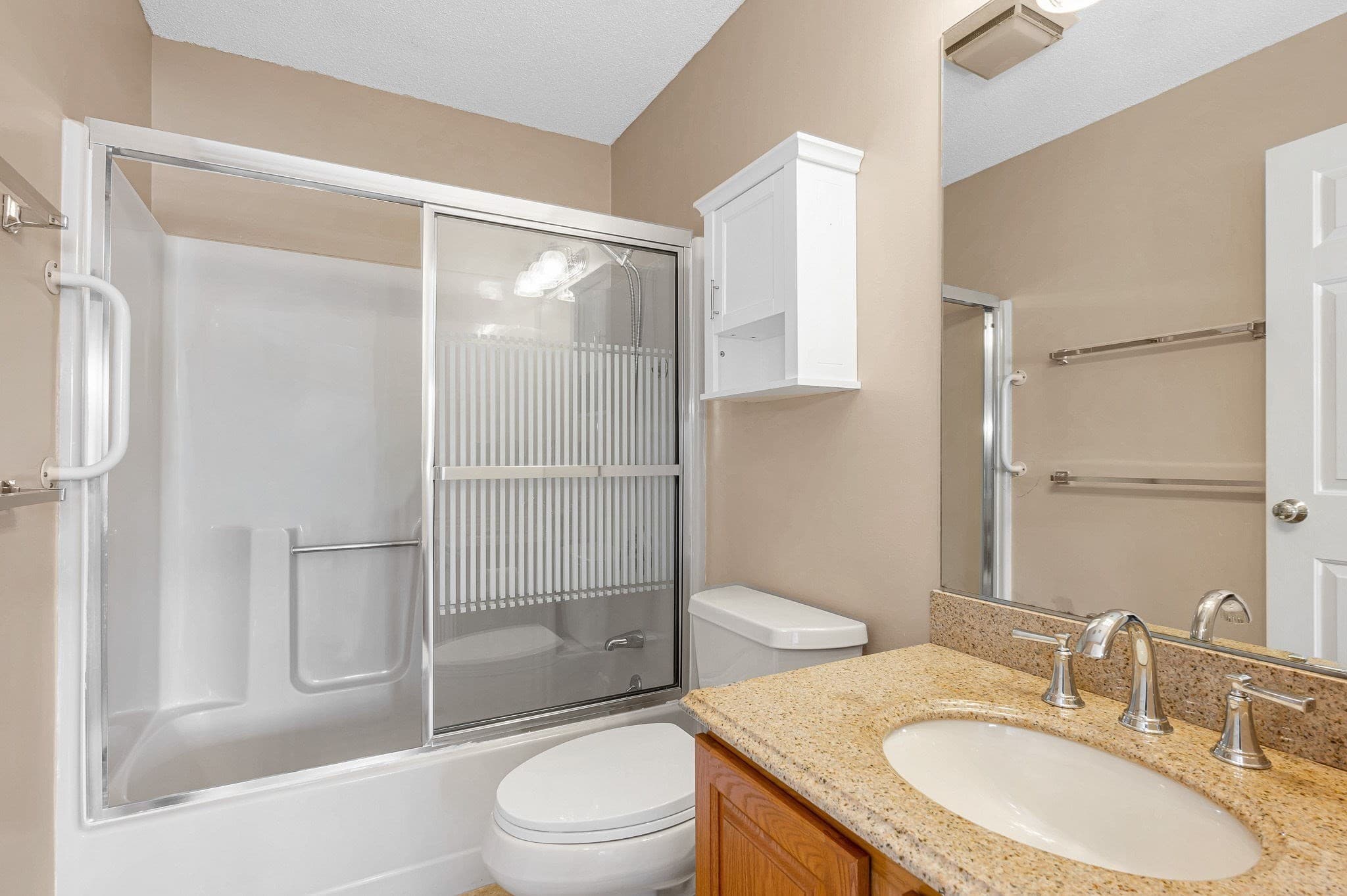 Condominium at 102 Hunter's Run # 102, Haverhill MA 01832, Haverhill, photo 25 of 34