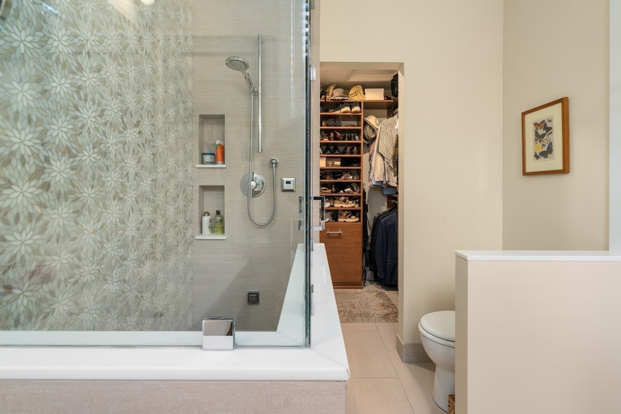 Condominium at 1081 Beacon # 8, Brookline MA 02446, Brookline, photo 13 of 24