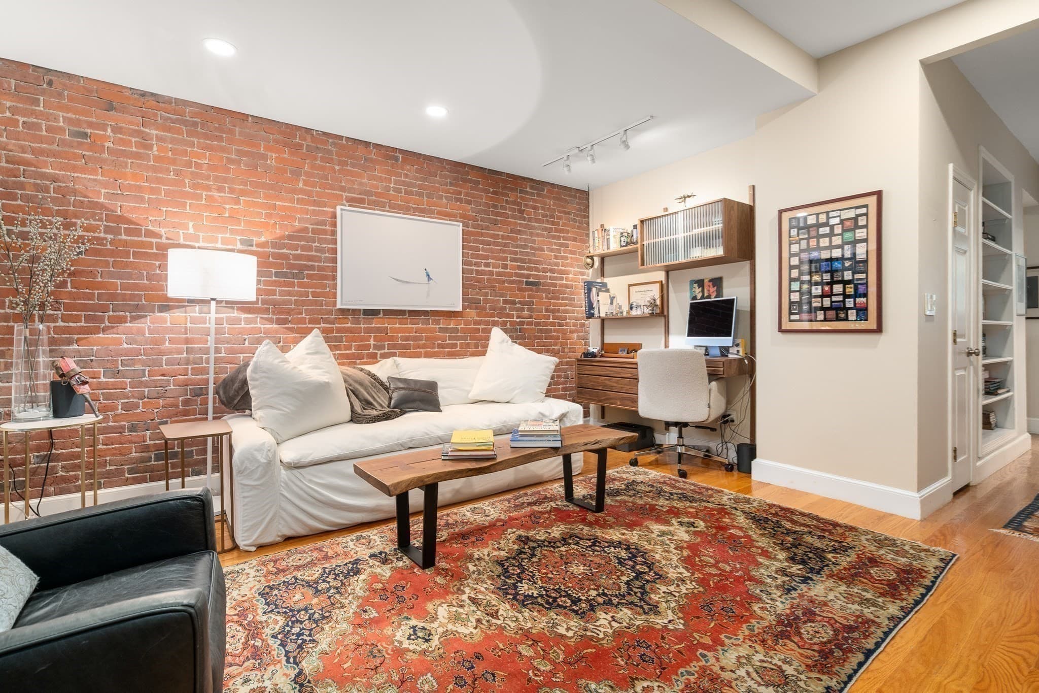 Condominium at 1081 Beacon # 8, Brookline MA 02446, Brookline, photo 18 of 24
