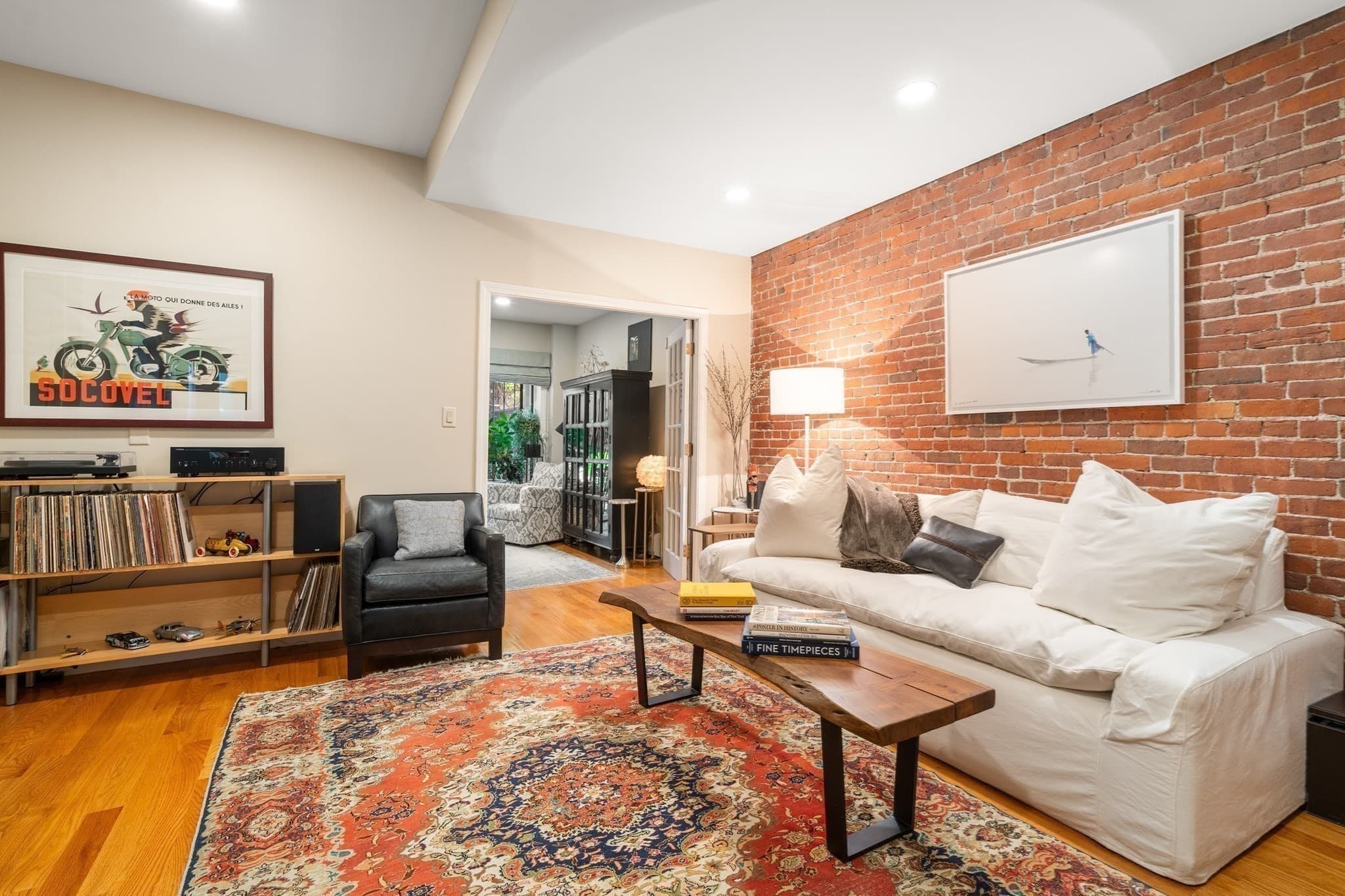 Condominium at 1081 Beacon # 8, Brookline MA 02446, Brookline, photo 19 of 24