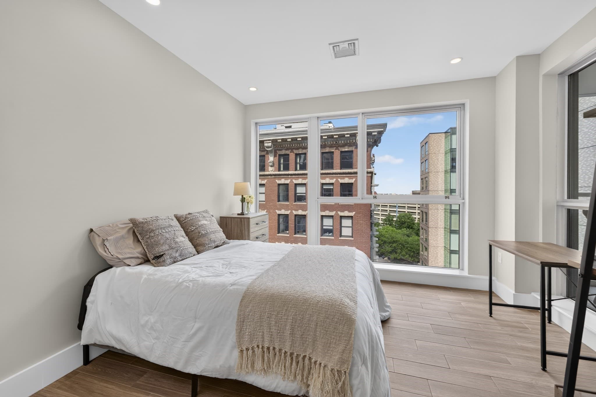 Condominium at 99-105 Broad St # C, Boston MA 02110, photo 23 of 39