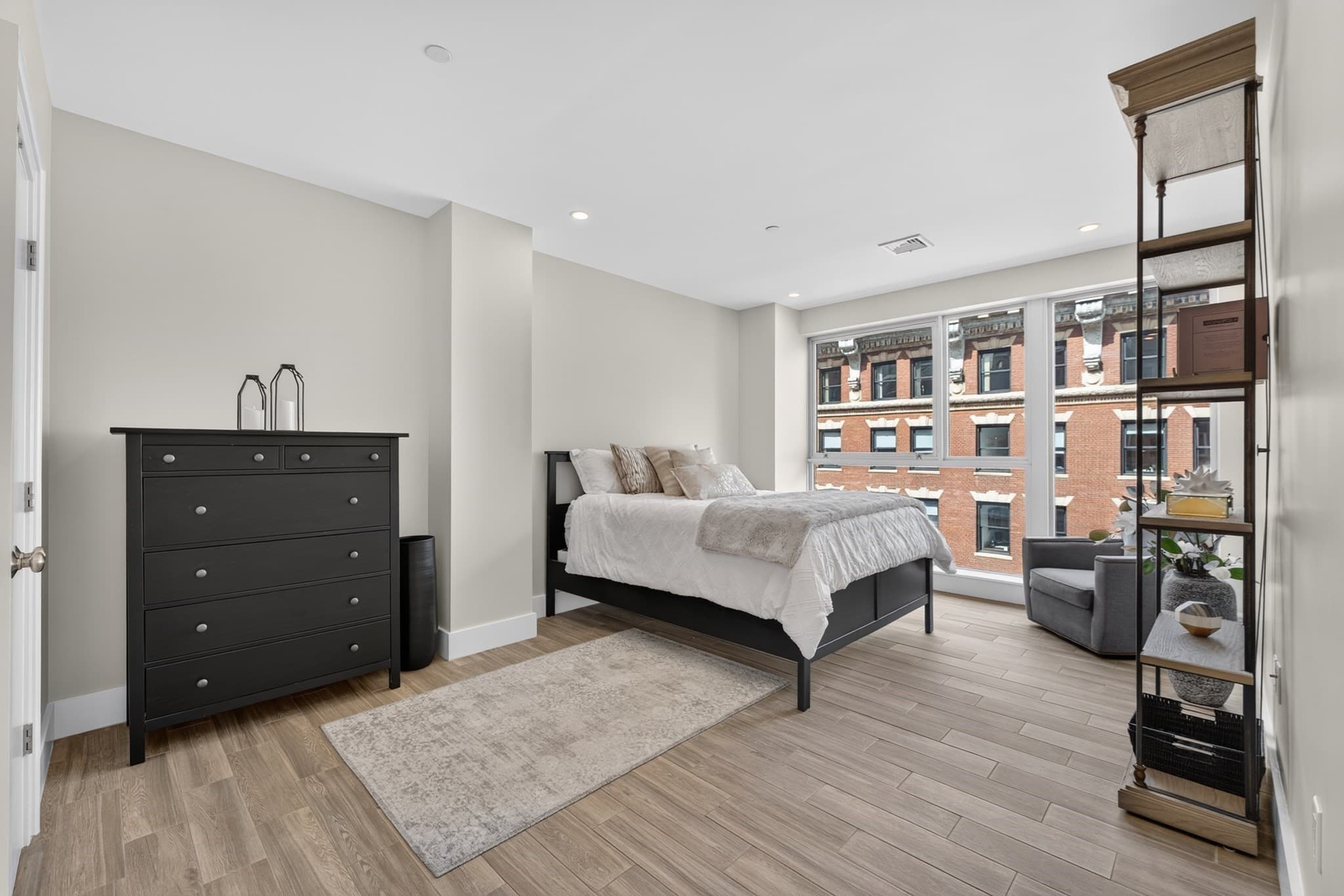 Condominium at 99-105 Broad St # C, Boston MA 02110, photo 17 of 39
