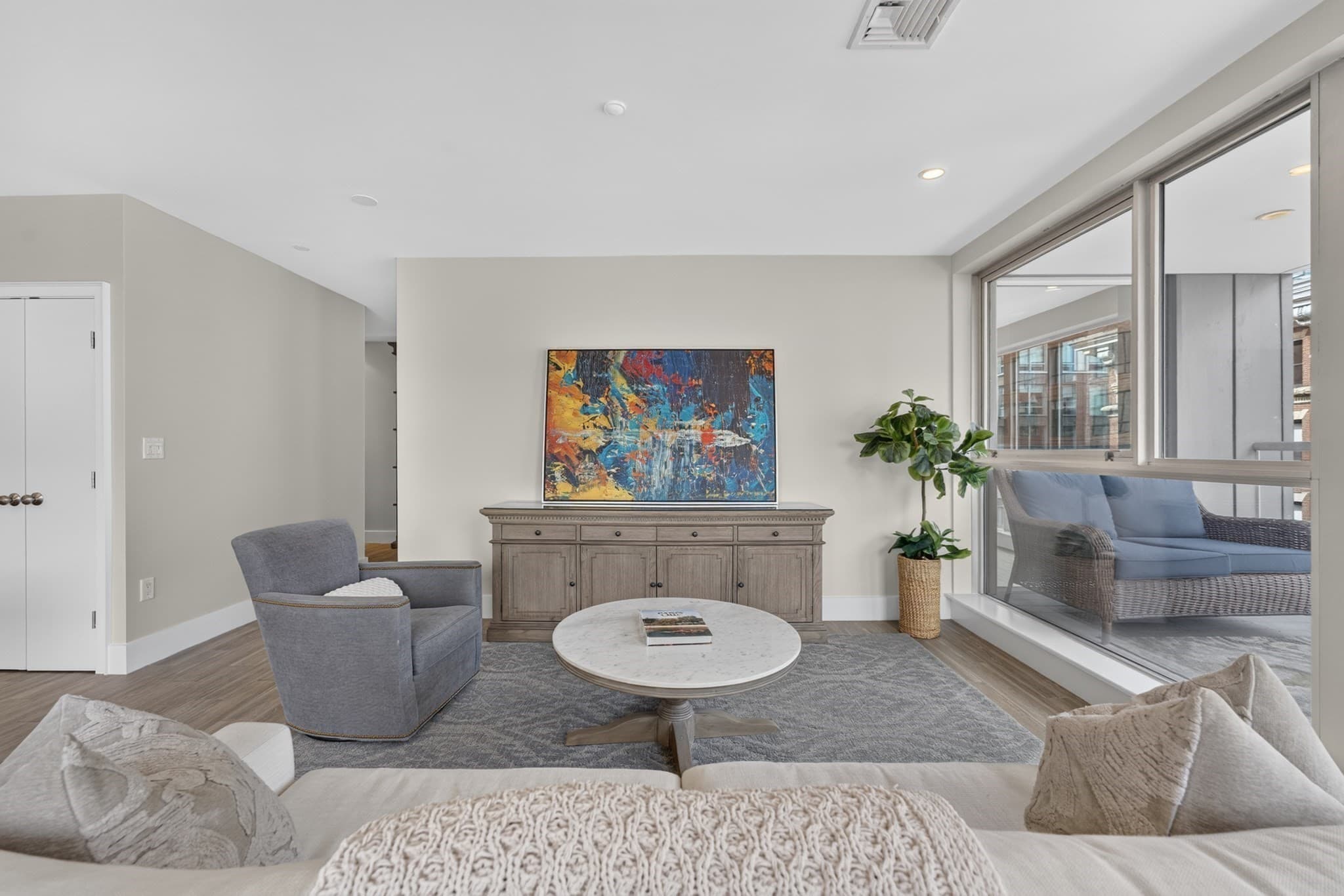 Condominium at 99-105 Broad St # C, Boston MA 02110, photo 5 of 39