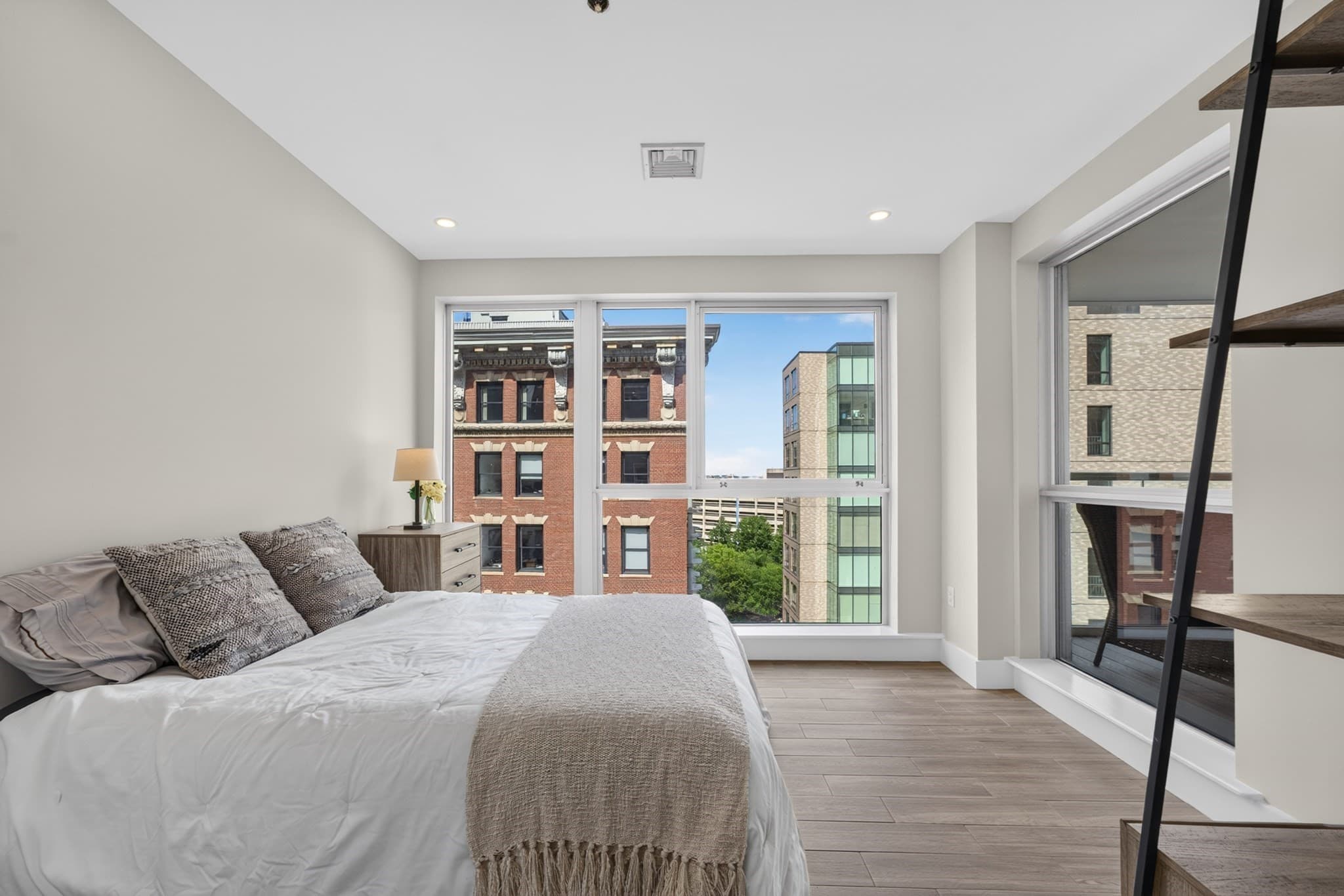 Condominium at 99-105 Broad St # C, Boston MA 02110, photo 24 of 39