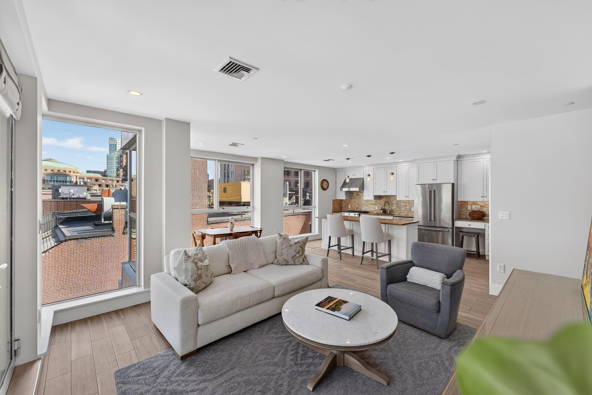 Condominium at 99-105 Broad St # C, Boston MA 02110, photo 8 of 39