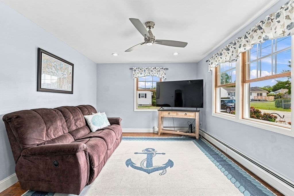 Single Family Residence at 26 Paul Rd, Dartmouth MA 02747, photo 12 of 41