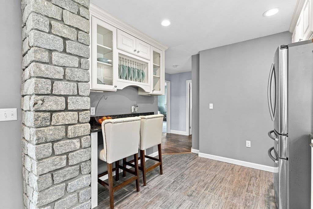 Single Family Residence at 26 Paul Rd, Dartmouth MA 02747, photo 9 of 41